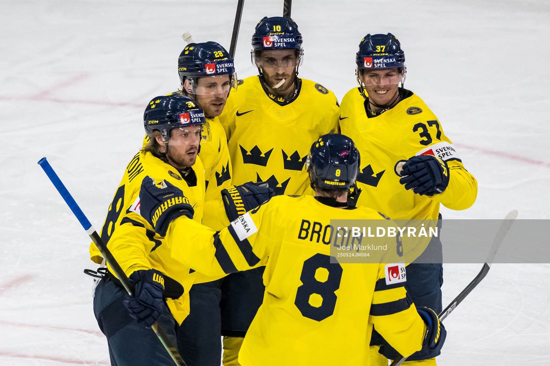 Rasmus Sandin , Elias Lindholm, Alexander Wennberg, Jonas