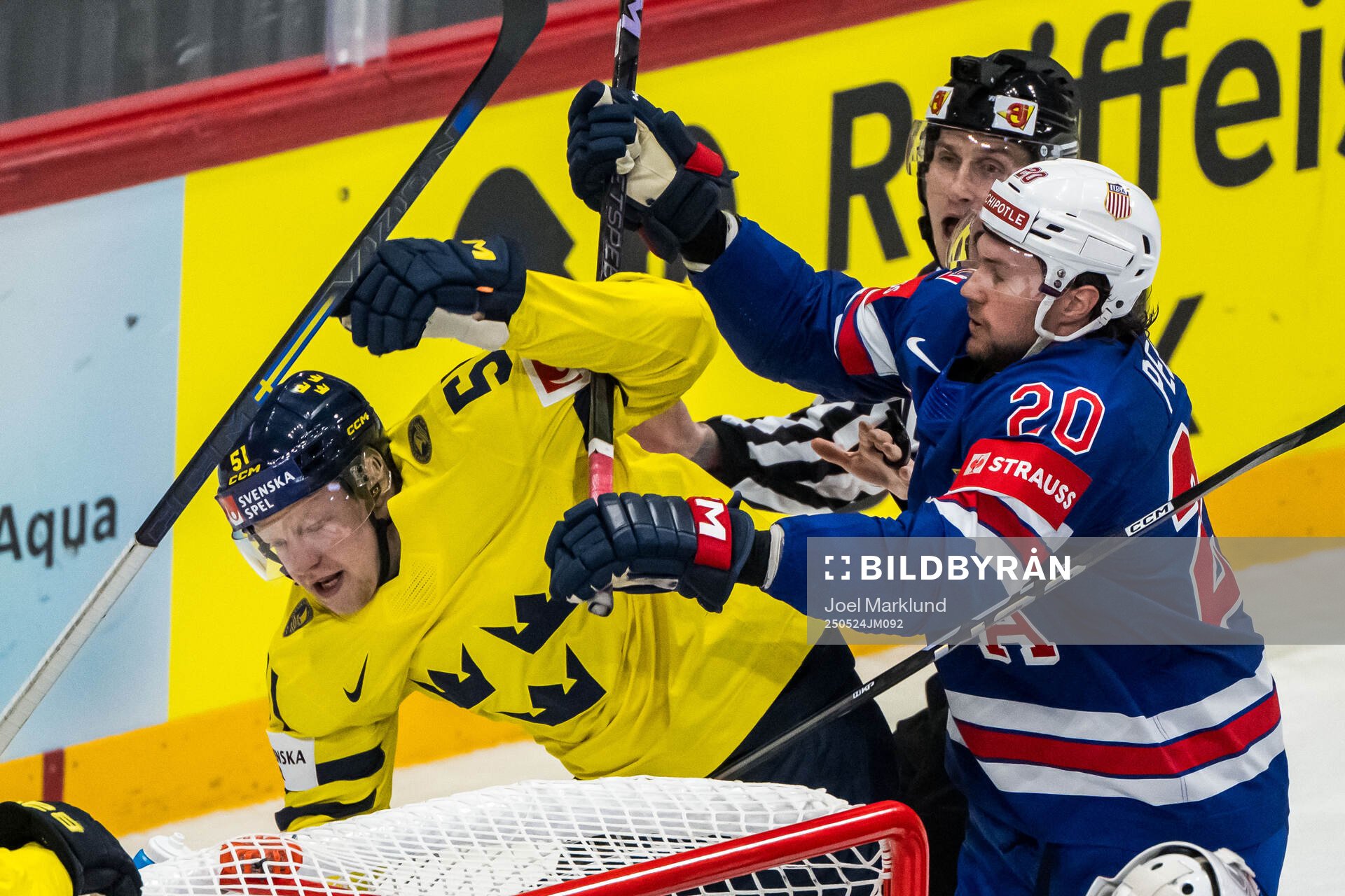 Emil Heineman of Sweden and Andrew Peeke of USA