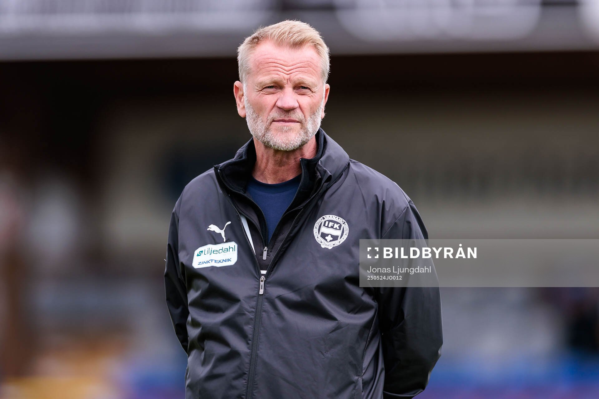 Värnamos tränare Arne Sandstö inför fotbollsmatchen i Allsvenskan mellan Värnamo och Öster den 24 maj 2025 i Värnamo. 