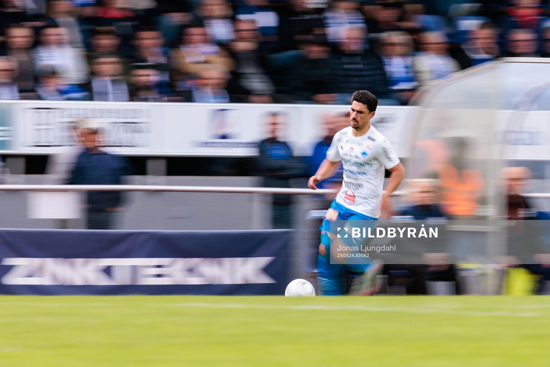 Värnamos Mohammad Alsalkhadi under fotbollsmatchen i Allsvenskan mellan Värnamo och Öster den 24 maj 2025 i Värnamo. 