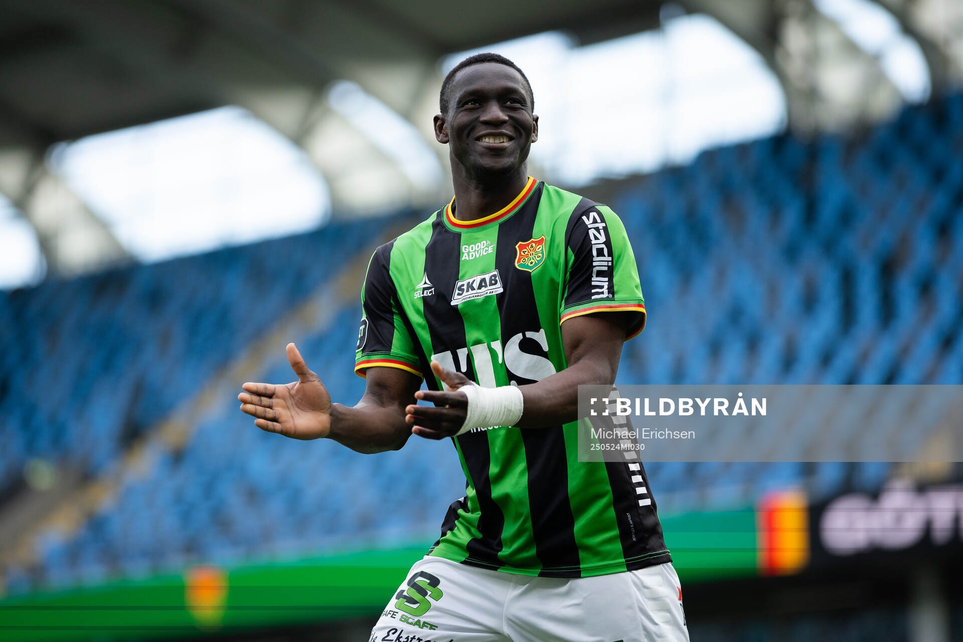 GAIS Ibrahim Diabate jublar efter fotbollsmatchen i Allsvenskan mellan GAIS och Sirius den 24 maj 2025 i Göteborg. 