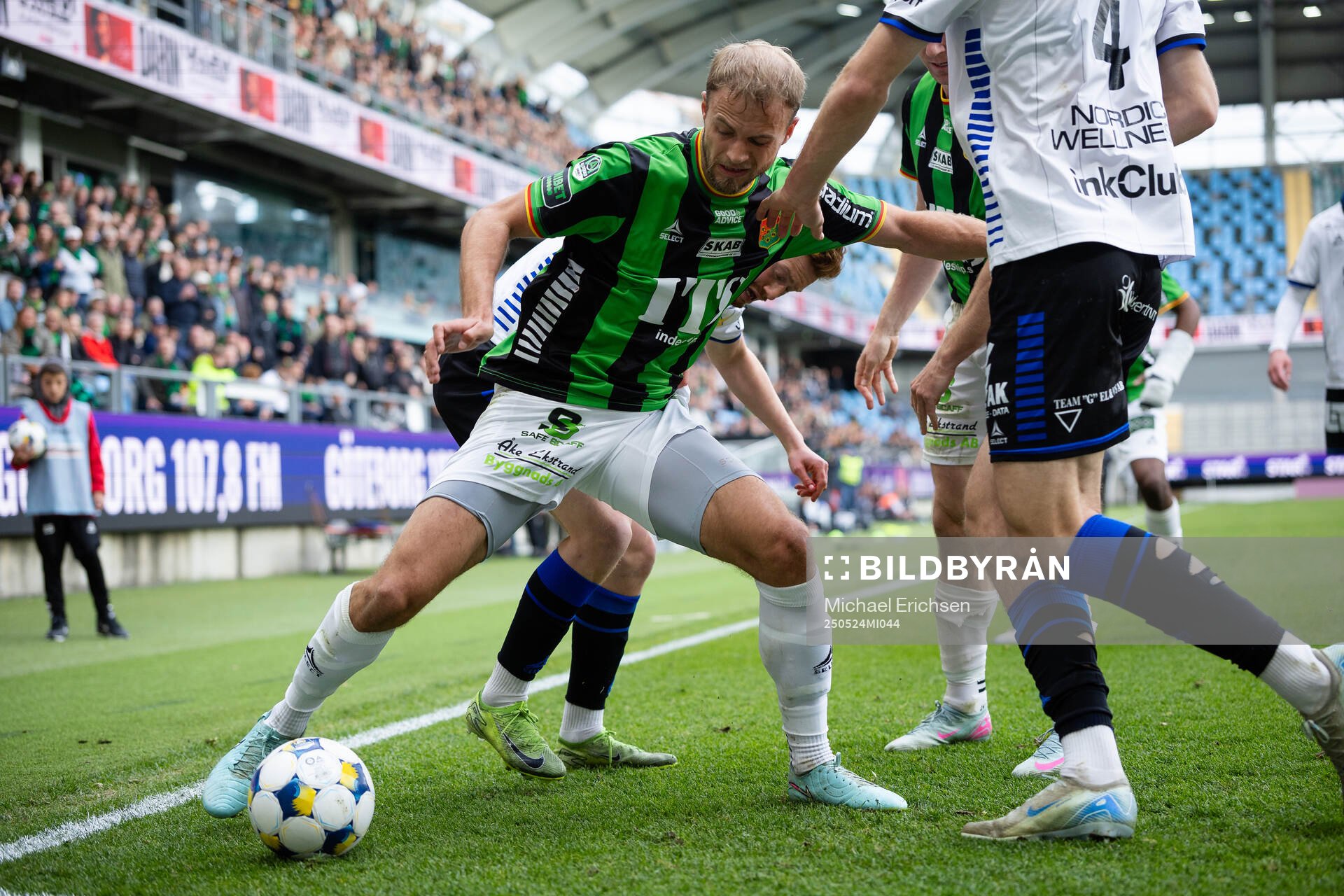 GAIS Gustav Lundgren och Sirius August Ljungberg under fotbollsmatchen i Allsvenskan mellan GAIS och Sirius den 24 maj 2025 i Göteborg. 