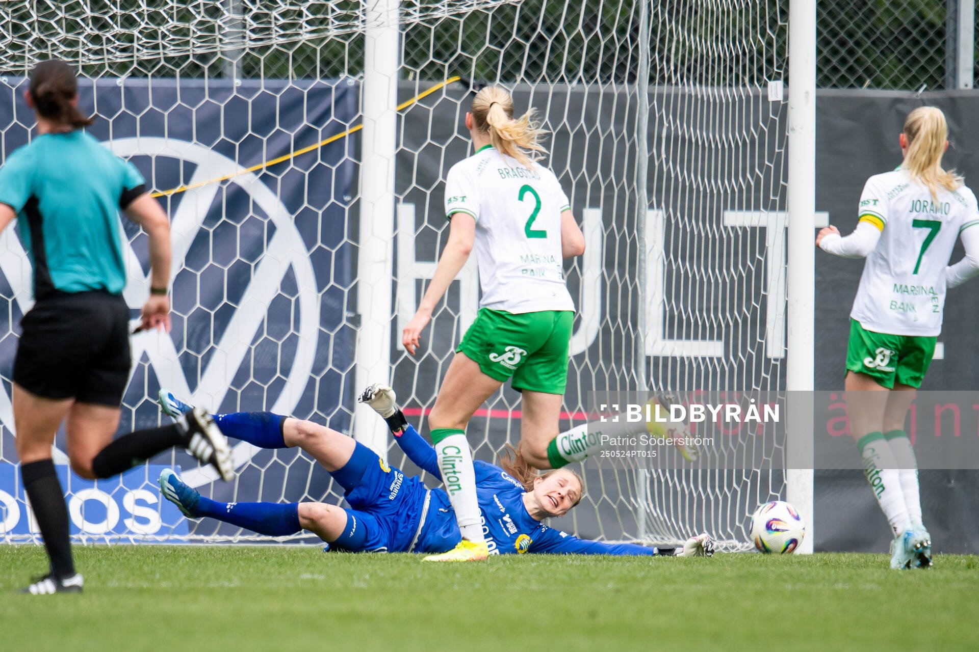 Hammarbys målvakt Anna Tamminen under fotbollsmatchen i Damallsvenskan mellan Kristianstad och Hammarby den 24 maj 2025 i Kristianstad.