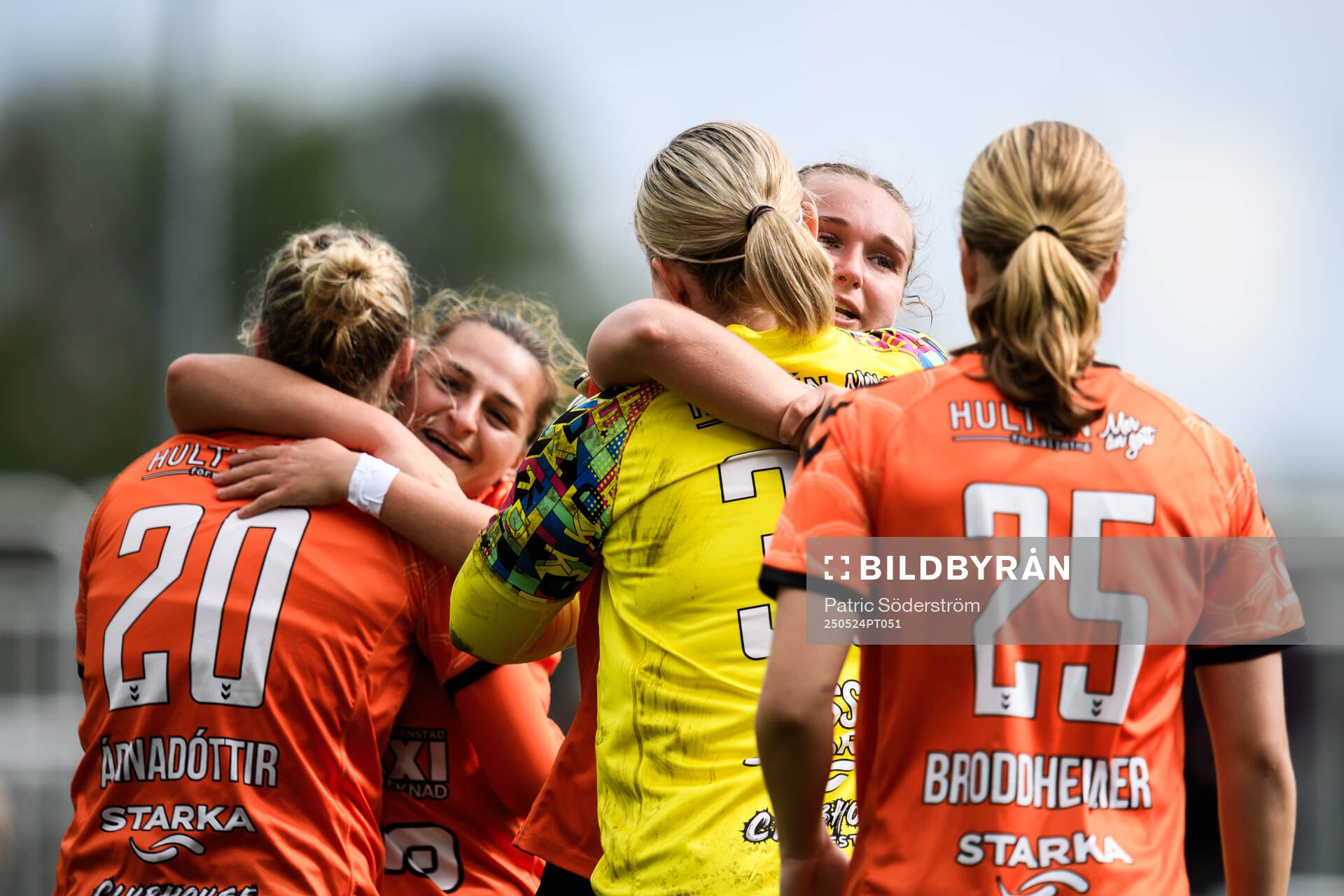 Kristianstads spelare jublar efter fotbollsmatchen i Damallsvenskan mellan Kristianstad och Hammarby den 24 maj 2025 i Kristianstad.