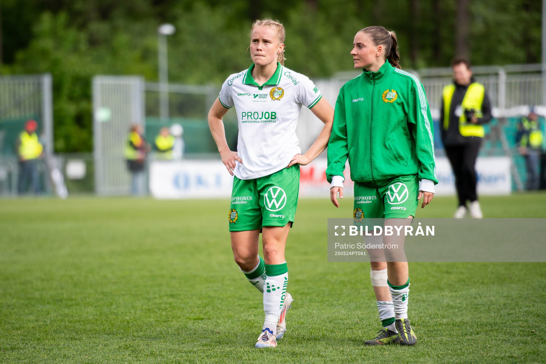 Hammarbys Julie Blakstad och Smilla Vallotto deppar