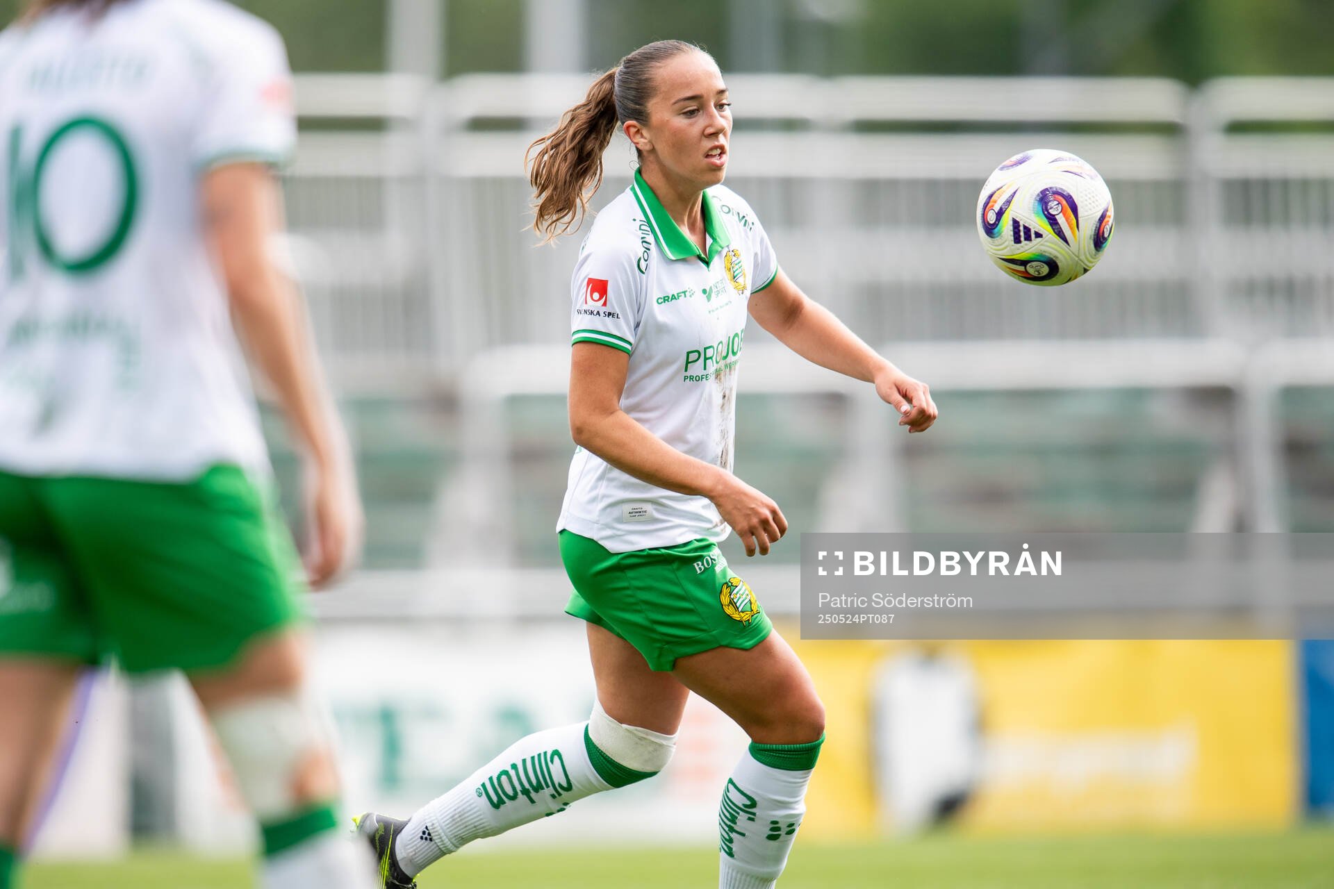 Hammarbys Athinna Persson Lundgren under fotbollsmatchen i Damallsvenskan mellan Kristianstad och Hammarby den 24 maj 2025 i Kristianstad.