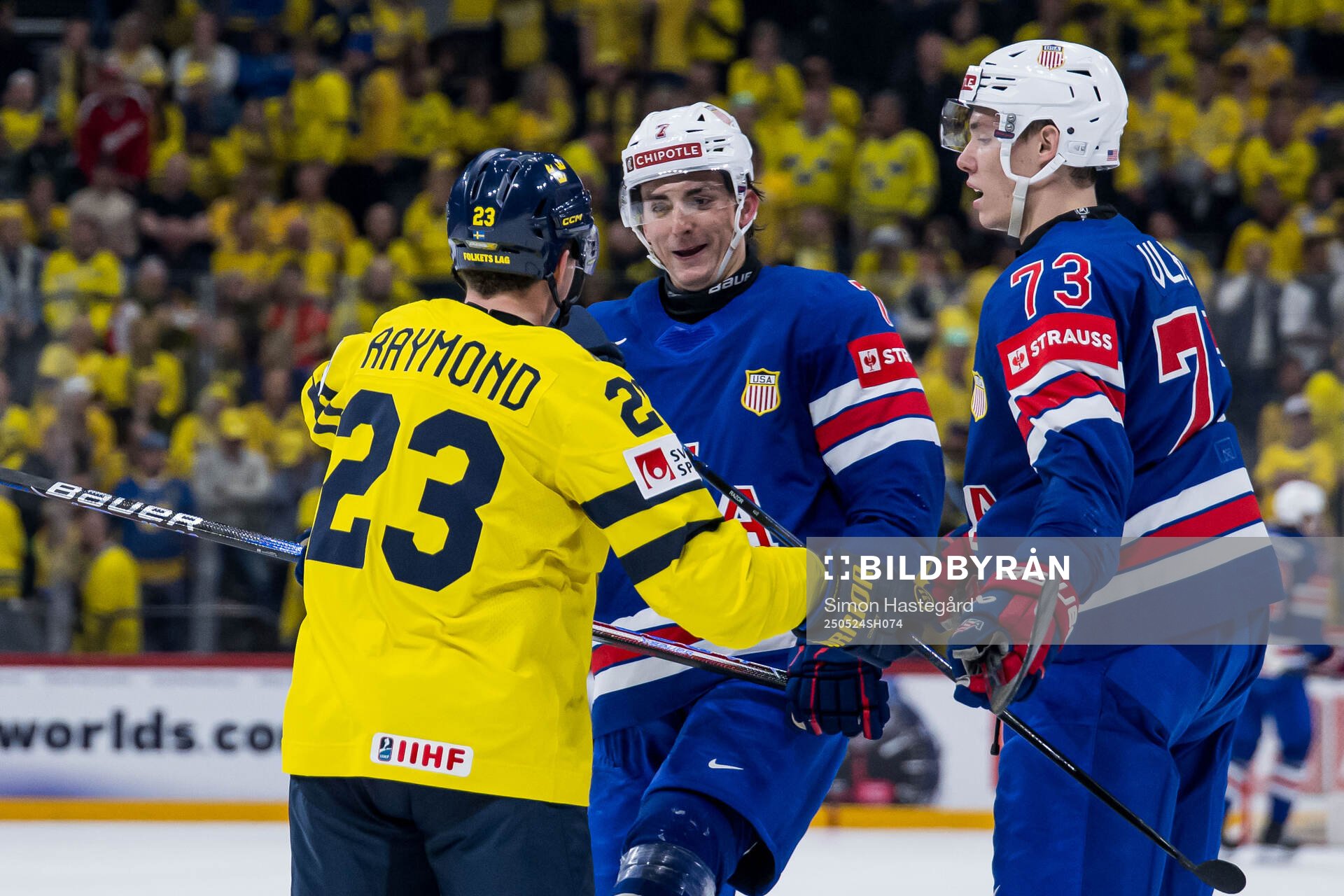 Lucas Raymond of Sweden against Michael Kesselring and Alex