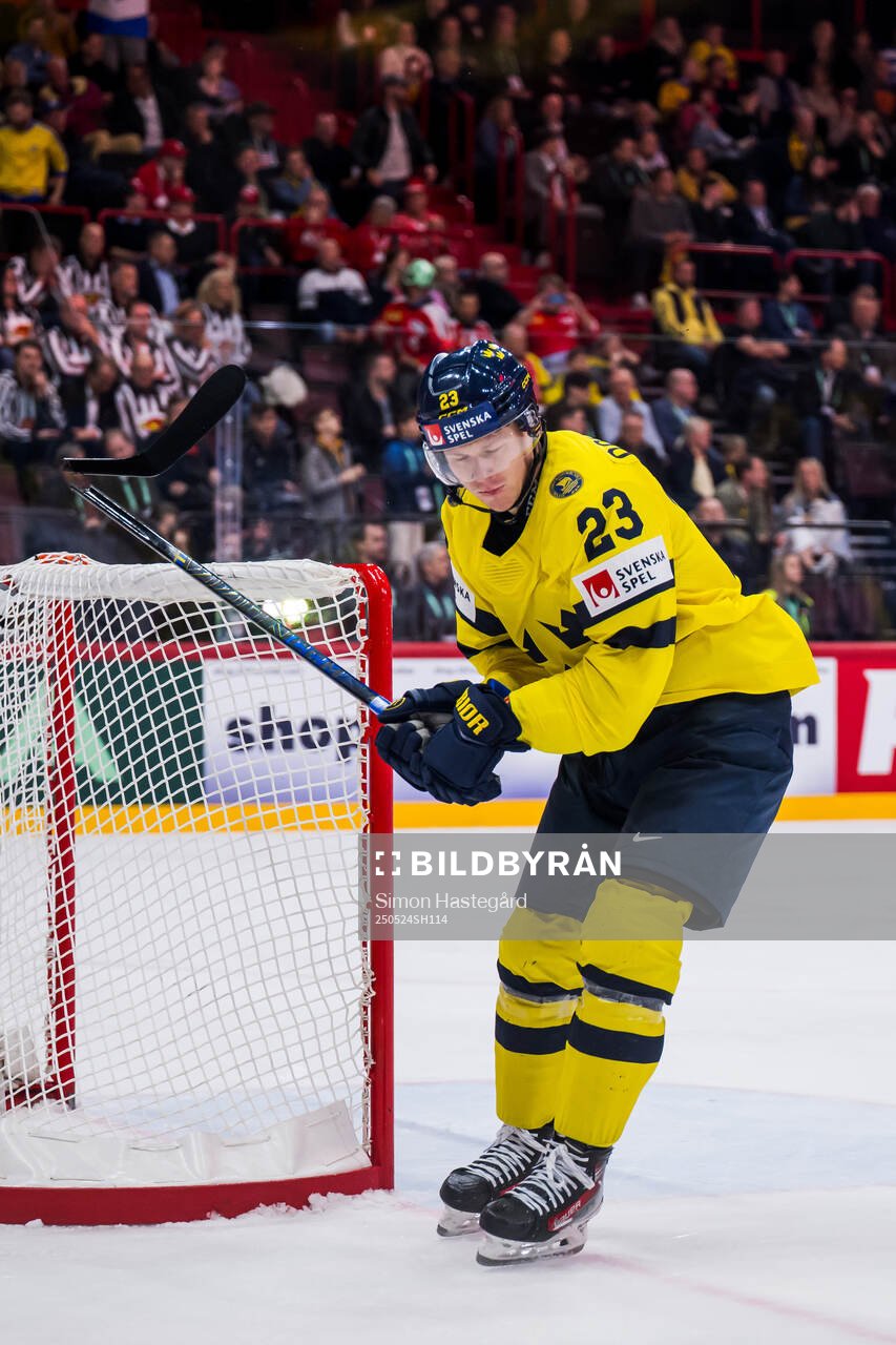 Lucas Raymond of Sweden breaks his stick