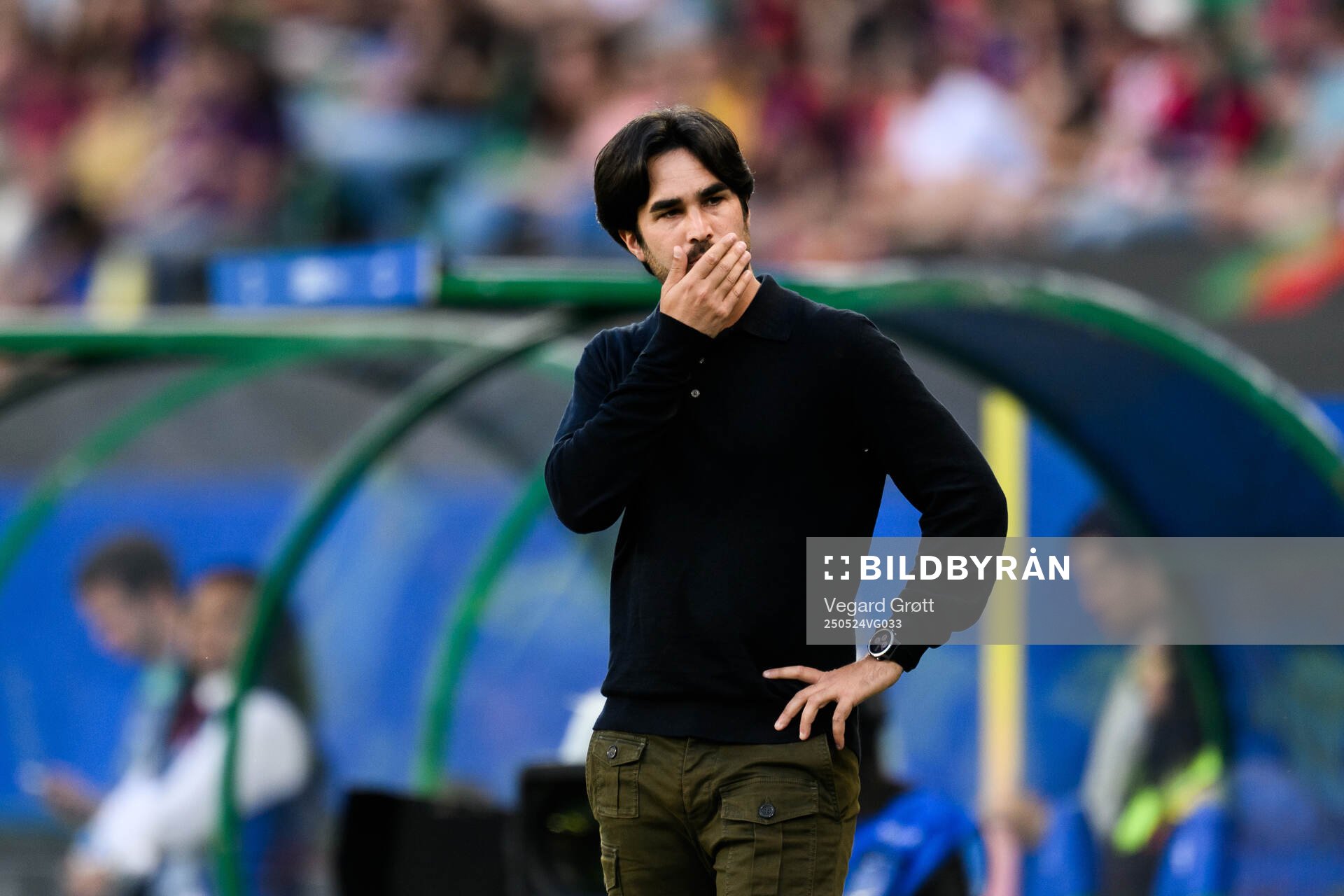 Coach Pere Romeu of Barcelona during the UEFA Women's Champions League final match between Arsenal and Barcelona on May 24, 2025 in Lisbon. 