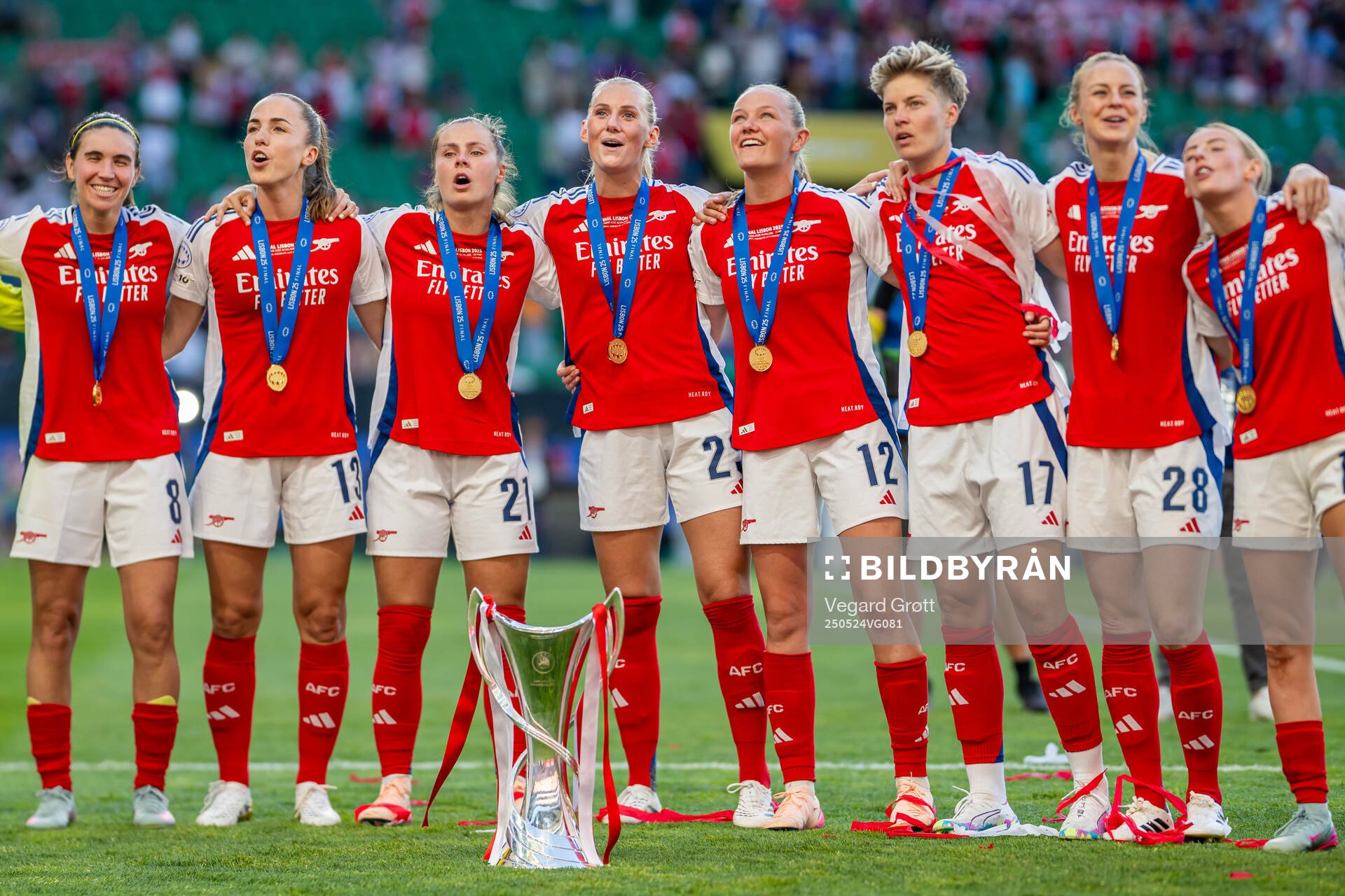 Lia Wälti, Victoria Pelova, Stina Blackstenius, Frida Maanum, Lina Hurtig, Amanda Ilestedt and Chloe Kelly of Arsenal celebrate after the UEFA Women's Champions League final match between Arsenal and Barcelona on May 24, 2025 in Lisbon.