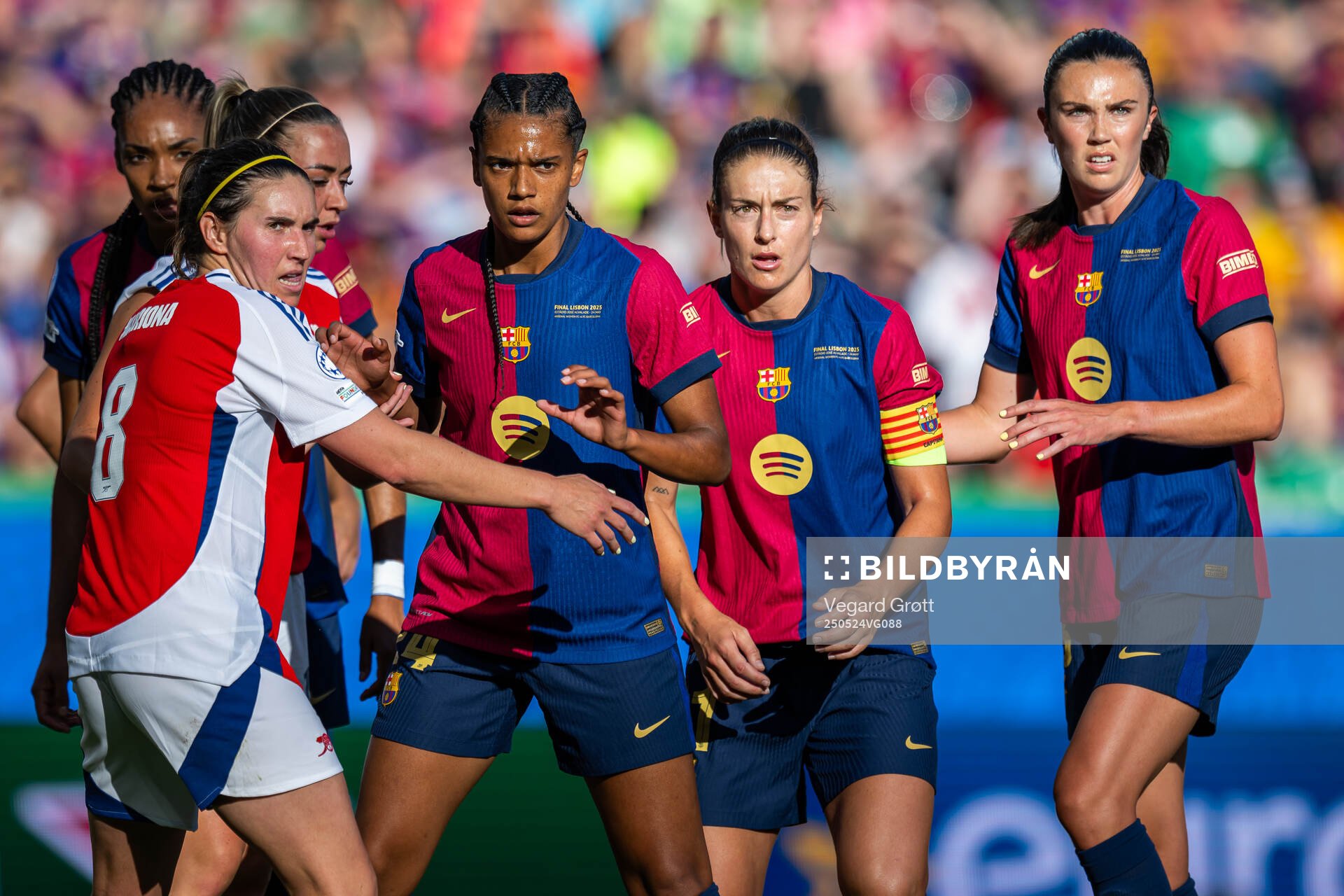 Esmee Brugts, Alexia Putellas and Ingrid Syrstad Engen of Barcelona during the UEFA Women's Champions League final match between Arsenal and Barcelona on May 24, 2025 in Lisbon.