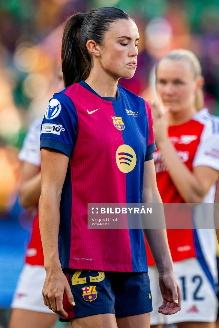 Ingrid Syrstad Engen of Barcelona and Frida Maanum of Arsenal after the UEFA Women's Champions League final match between Arsenal and Barcelona on May 24, 2025 in Lisbon.