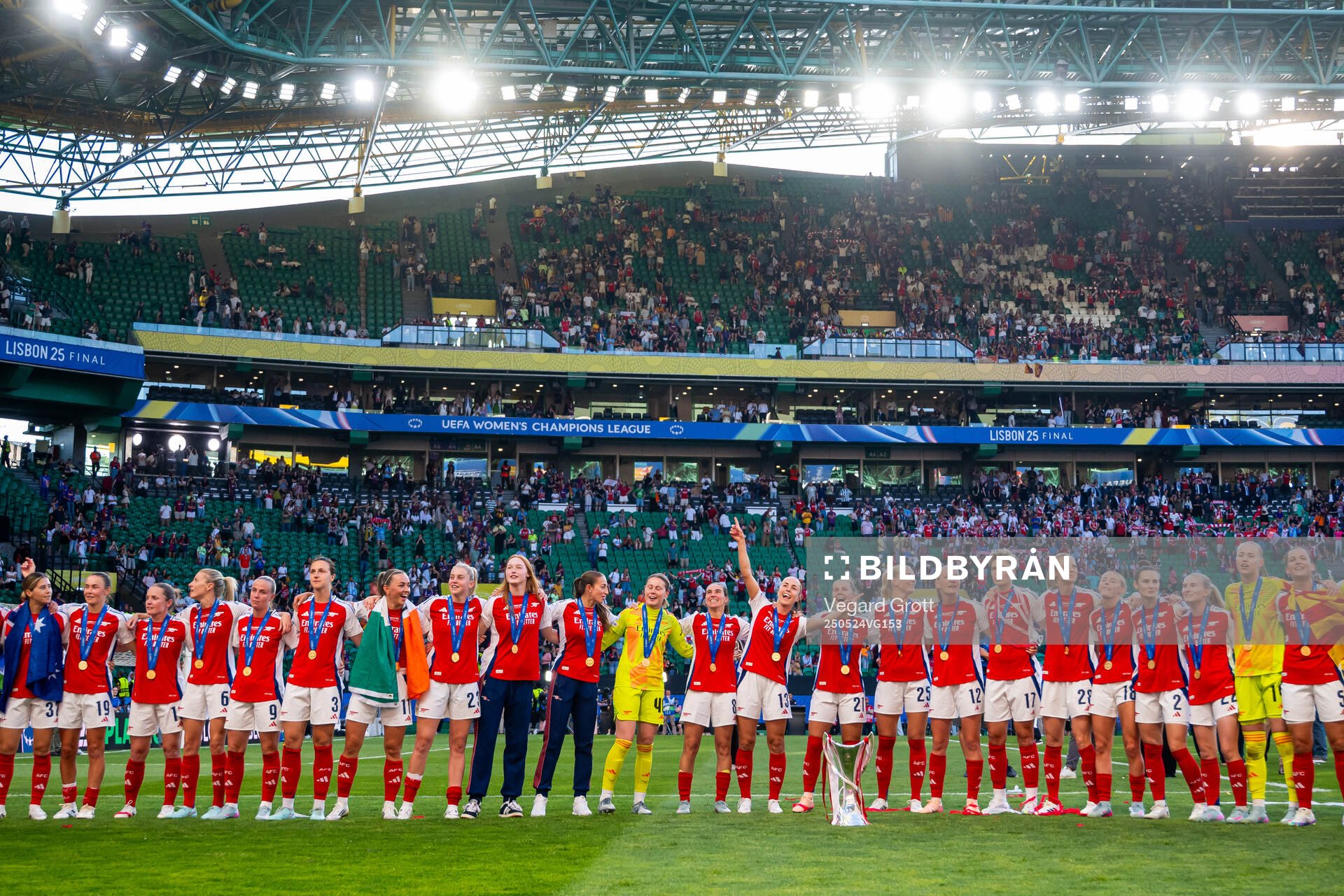 Stina Blackstenius, Frida Maanum, Lina Hurtig, Amanda Ilestedt and players of Arsenal celebrate after the UEFA Women's Champions League final match between Arsenal and Barcelona on May 24, 2025 in Lisbon.