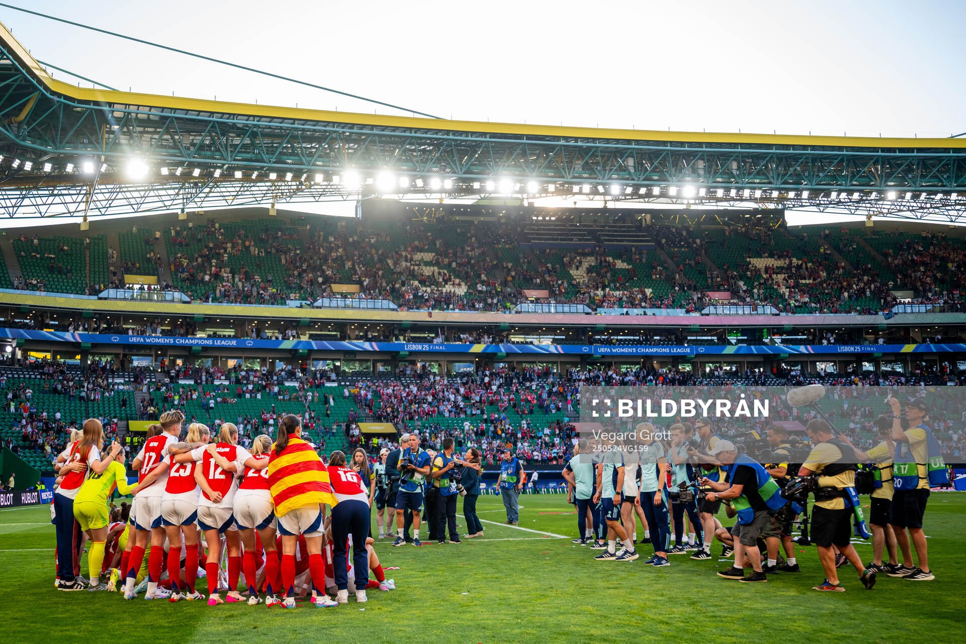 Players of Arsenal celebrate after the UEFA Women's Champions League final match between Arsenal and Barcelona on May 24, 2025 in Lisbon.