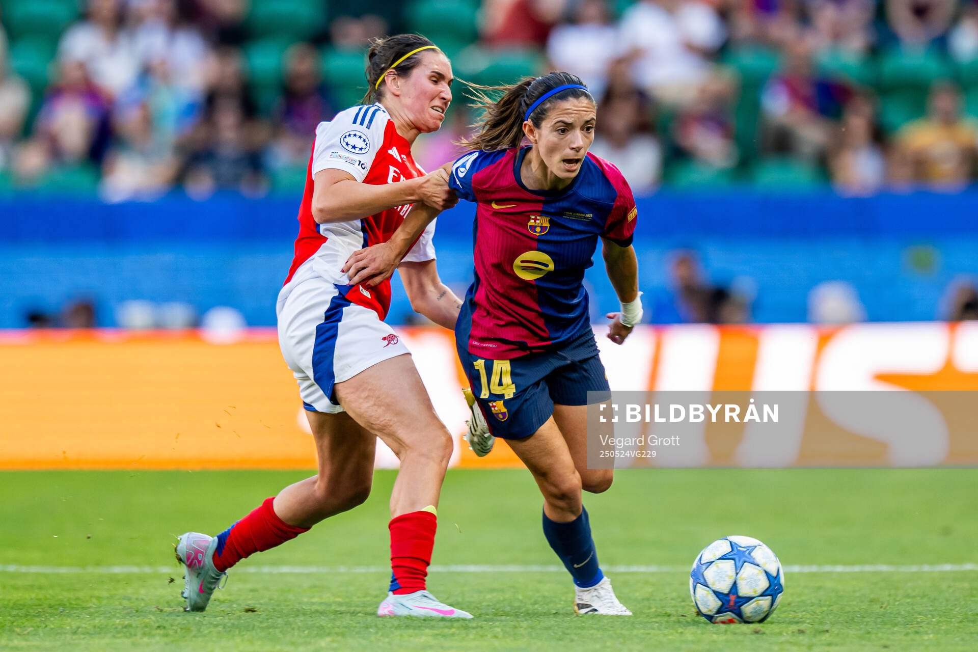 Mariona Caldentey of Arsenal and Aitana Bonmati of Barcelona during the UEFA Women's Champions League final match between Arsenal and Barcelona on May 24, 2025 in Lisbon.