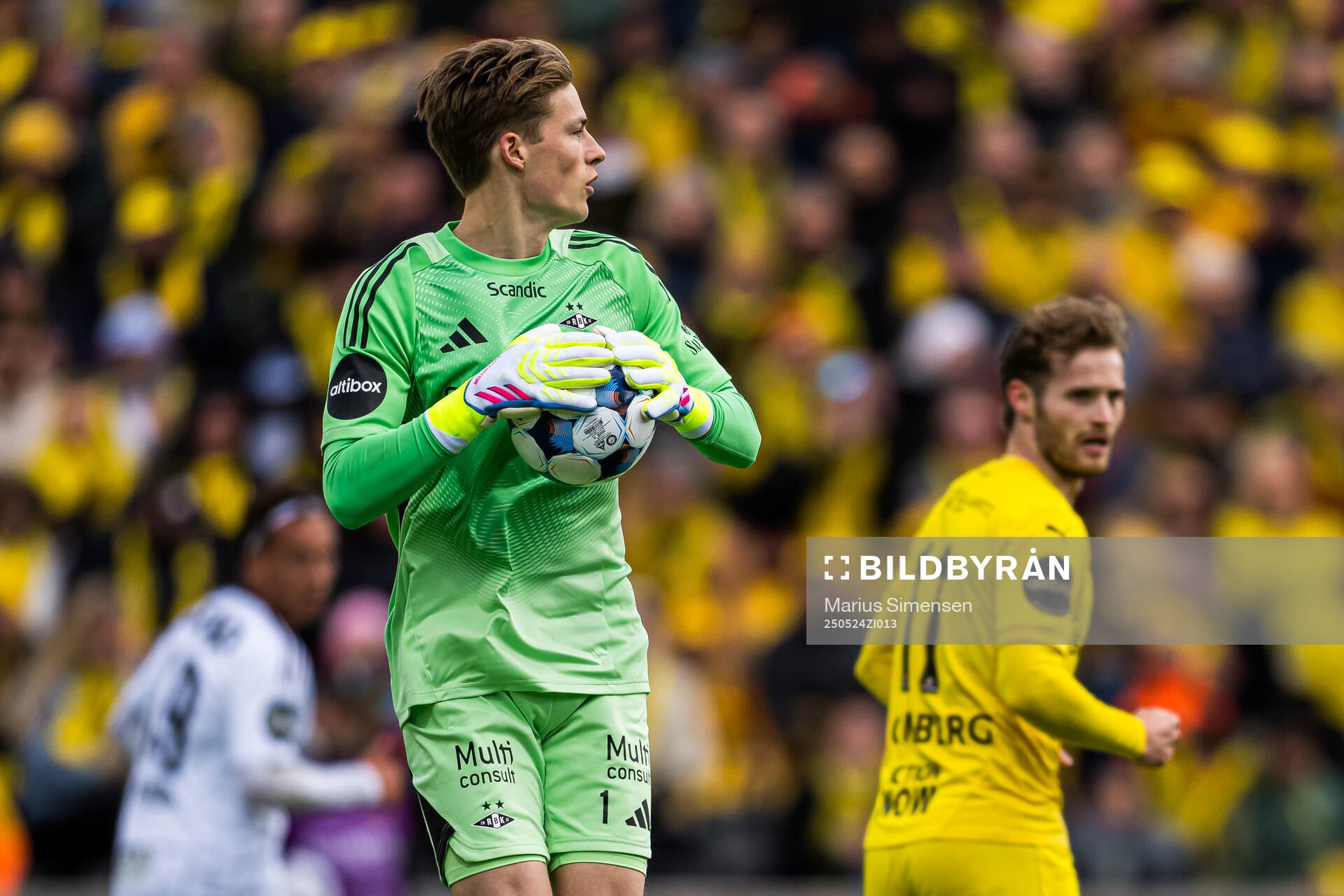 Sander Tangvik of Rosenborg during the Eliteserien match between Bodø/Glimt and Rosenborg on May 24, 2025 in Bodø.
