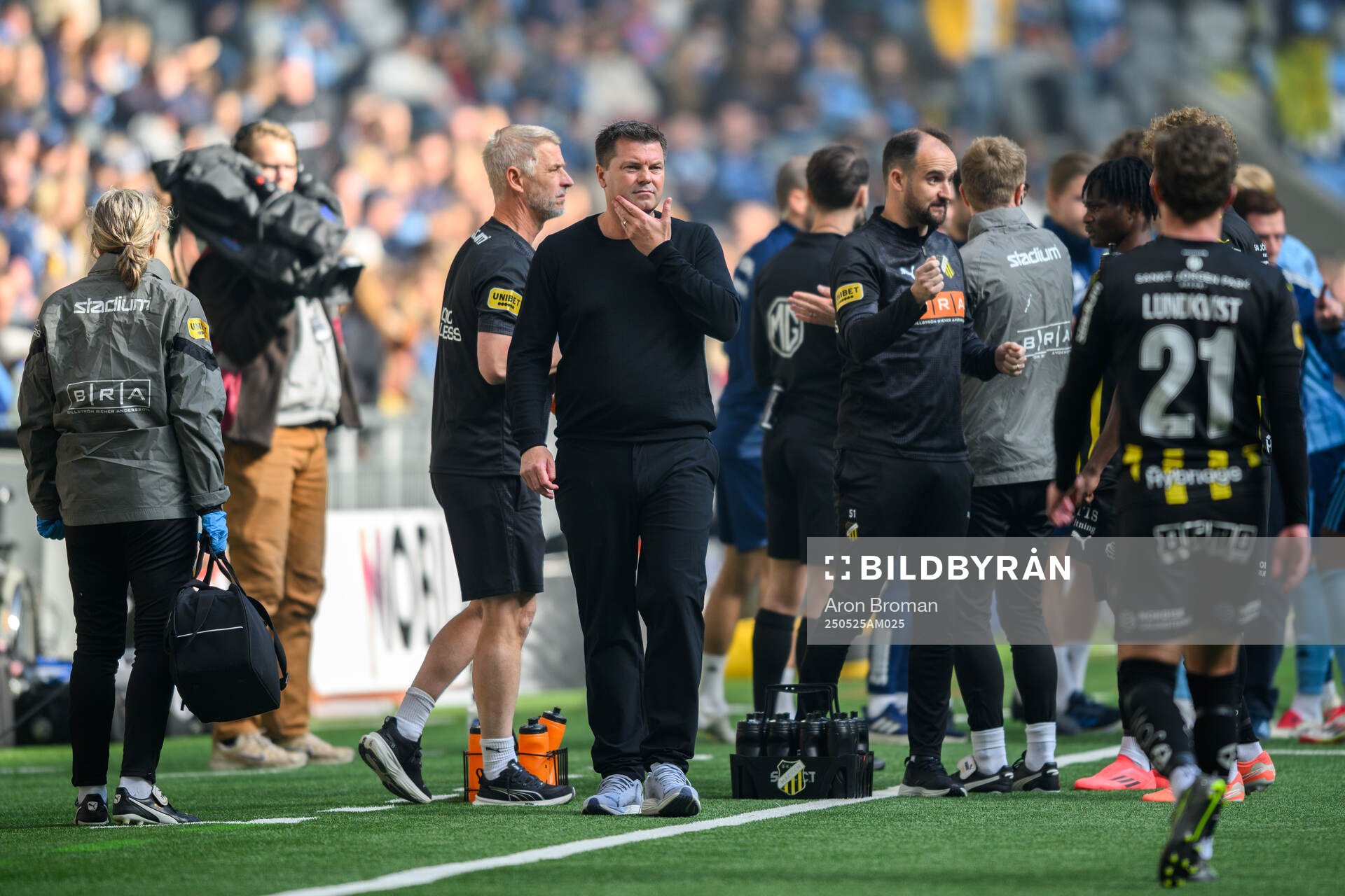 Häckens tränare Jens Gustafsson under fotbollsmatchen i Allsvenskan mellan Djurgården och Häcken den 25 maj 2025 i Stockholm. 