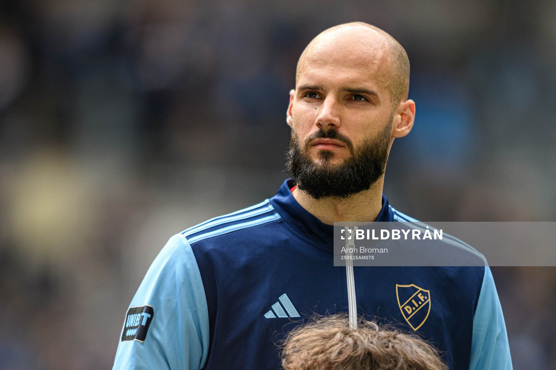Djurgårdens målvakt Filip Manojlovic inför under fotbollsmatchen i Allsvenskan mellan Djurgården och Häcken den 25 maj 2025 i Stockholm. 