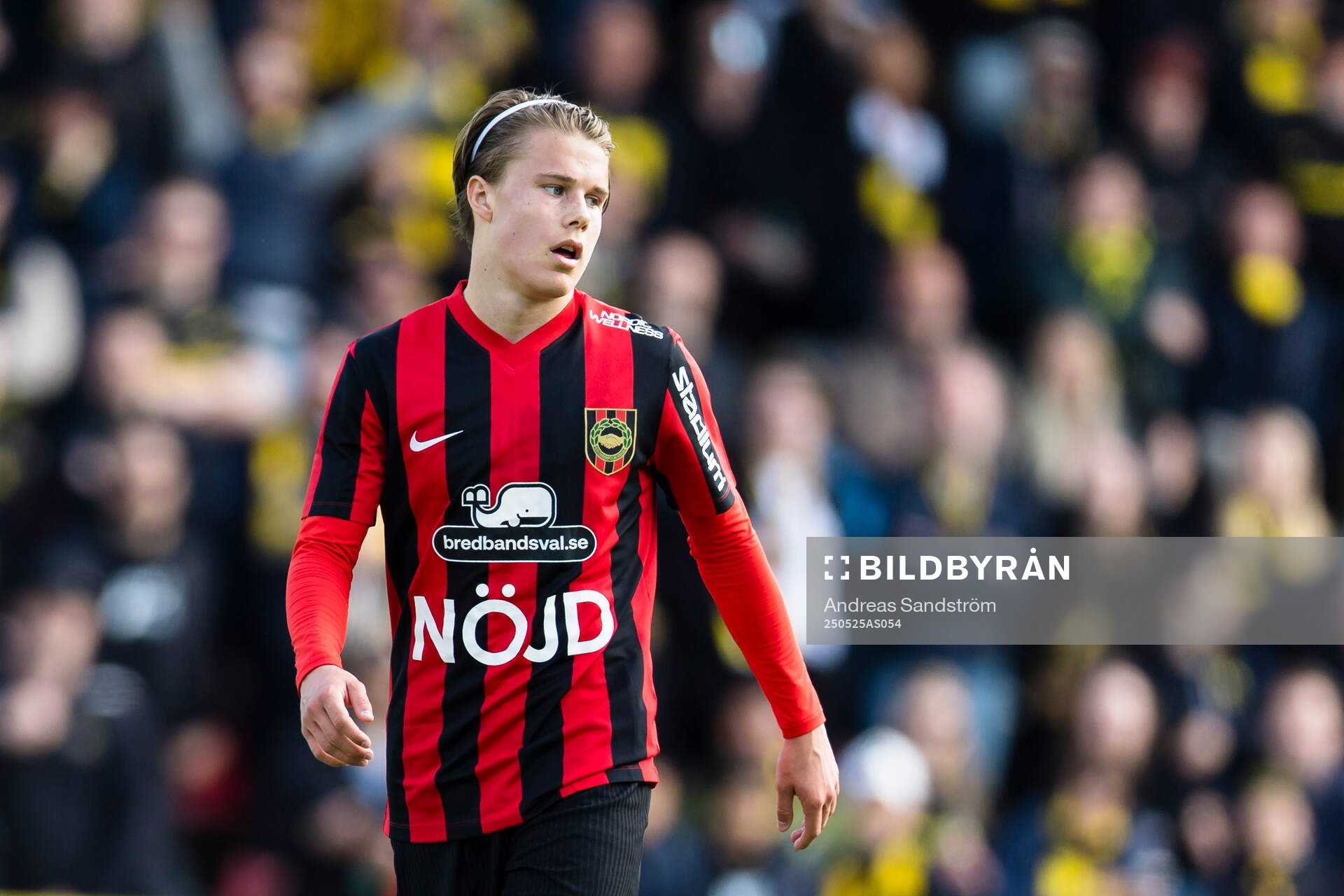 Brommapojkarnas Love Arrhov under fotbollsmatchen i Allsvenskan mellan Brommapojkarna och AIK den 25 maj 2025 i Stockholm. 