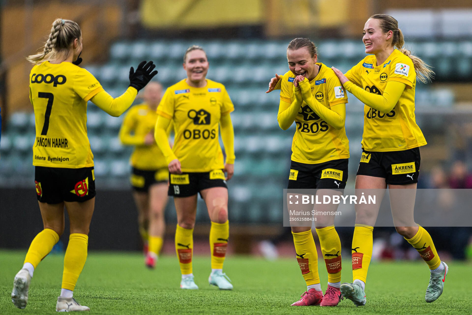 Mari Nyhagen of LSK Kvinner celebrates