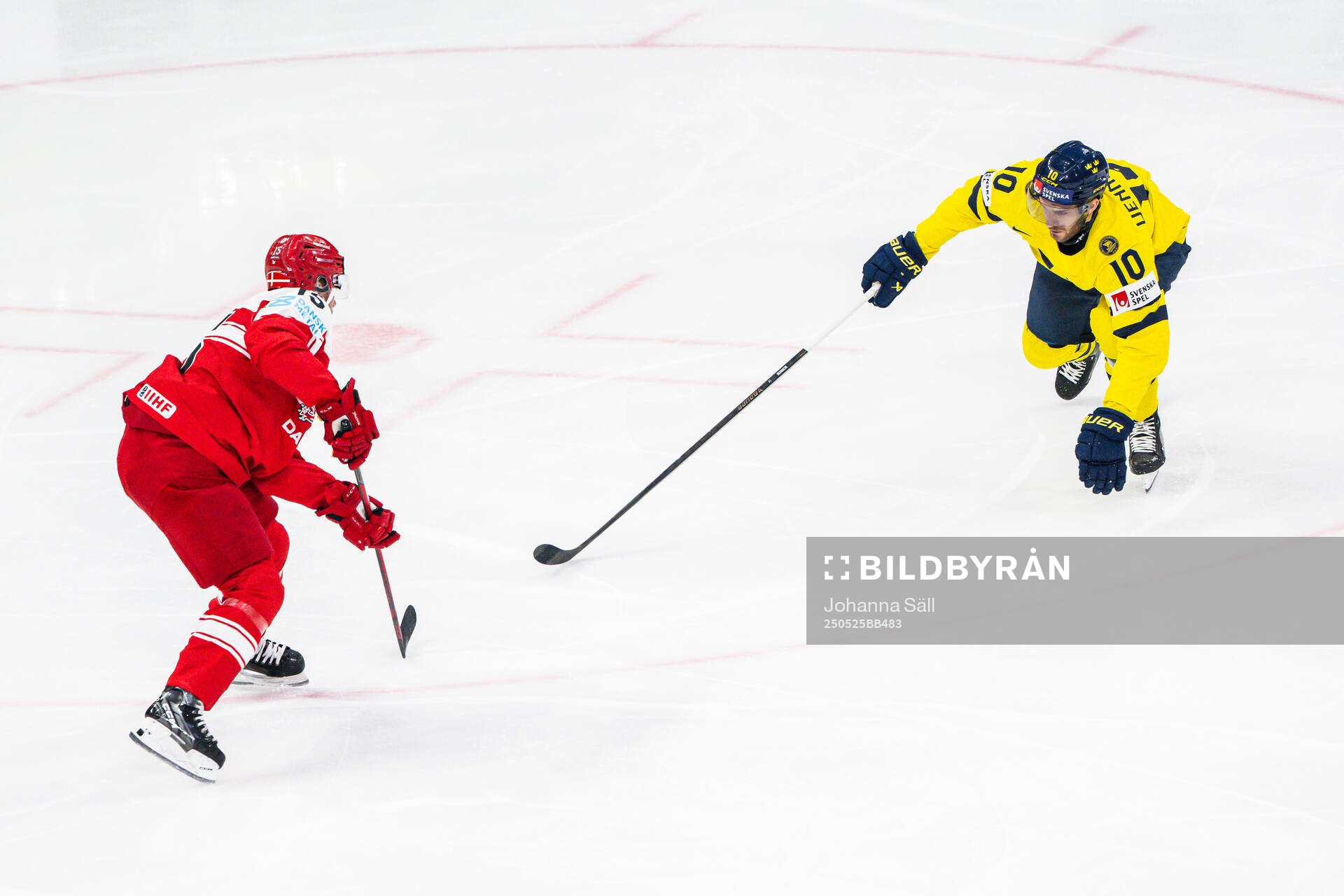 Alexander Wennberg of Sweden