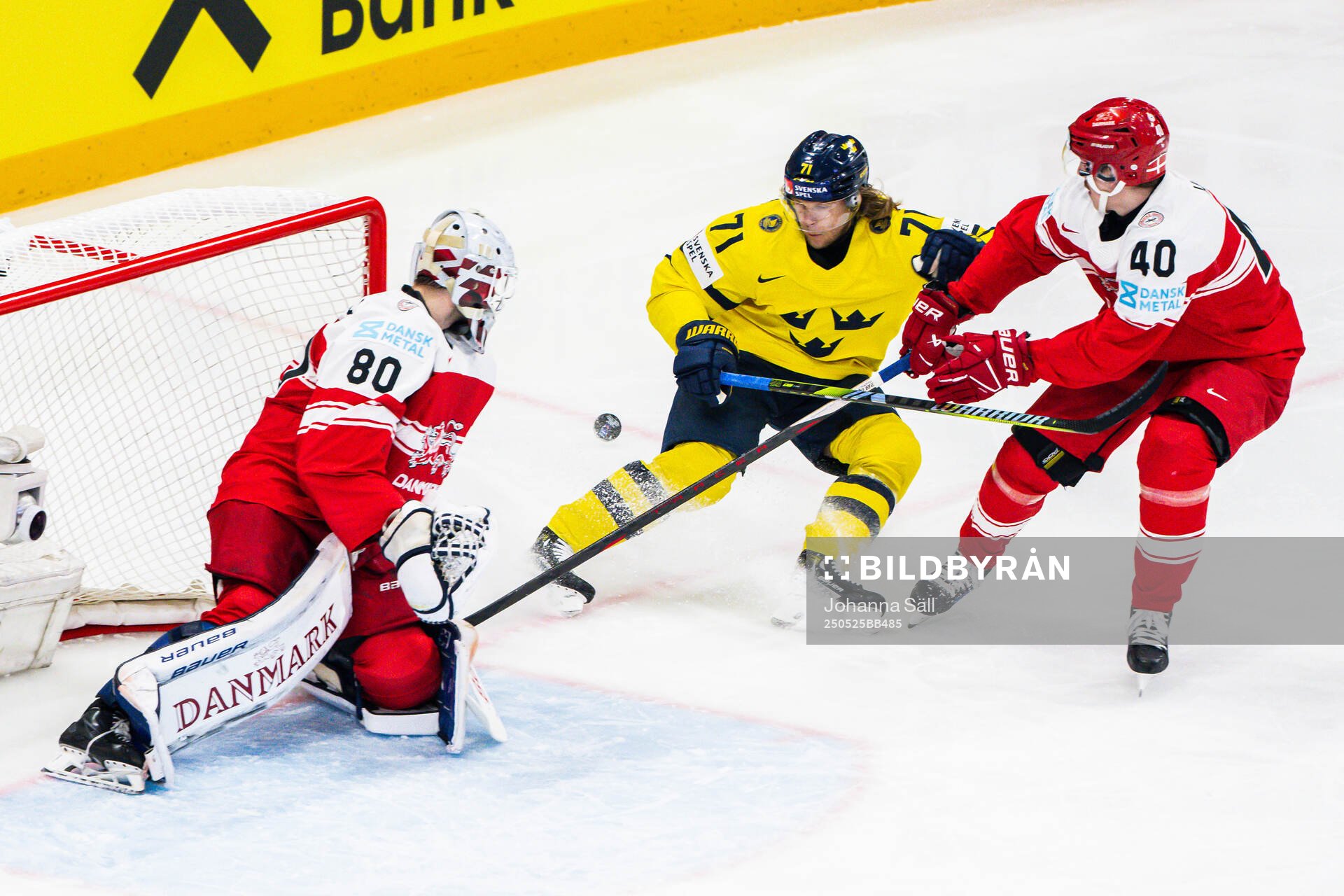 William Karlsson of Sweden against goaltender Frederik