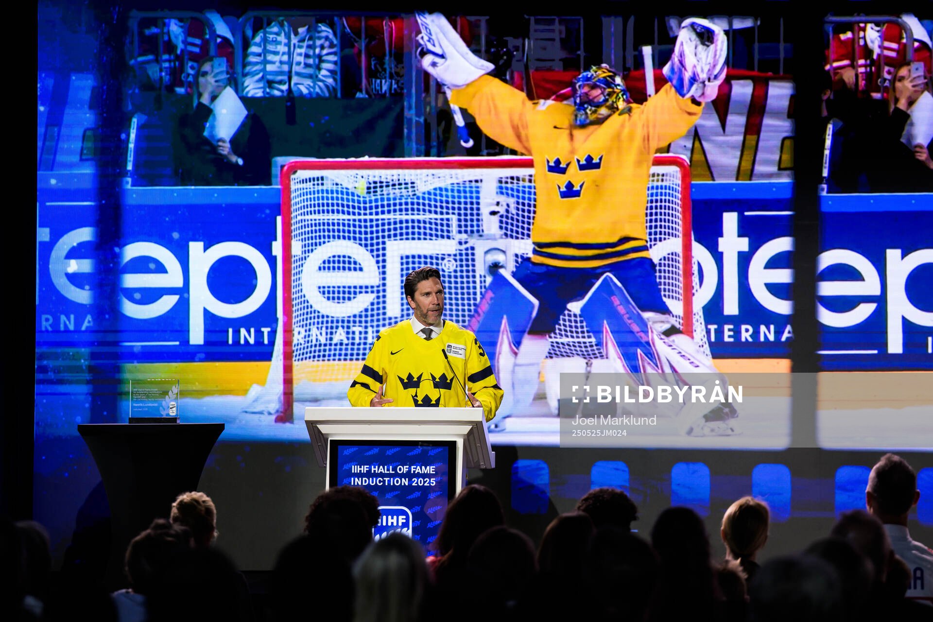 Henrik Lundqvist of Sweden
