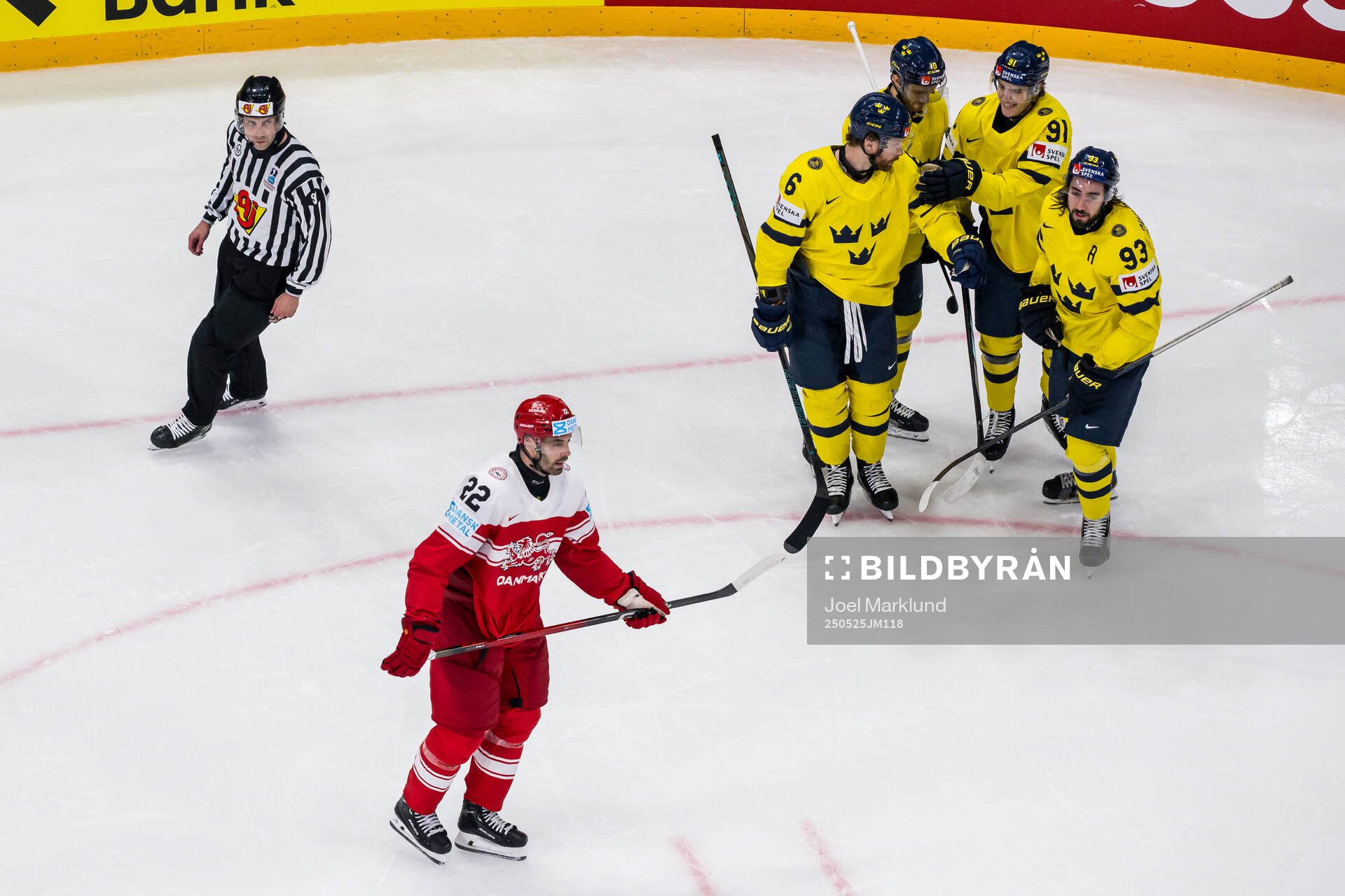 Adam Larsson, Alexander Wennberg, Leo Carlsson and Mika
