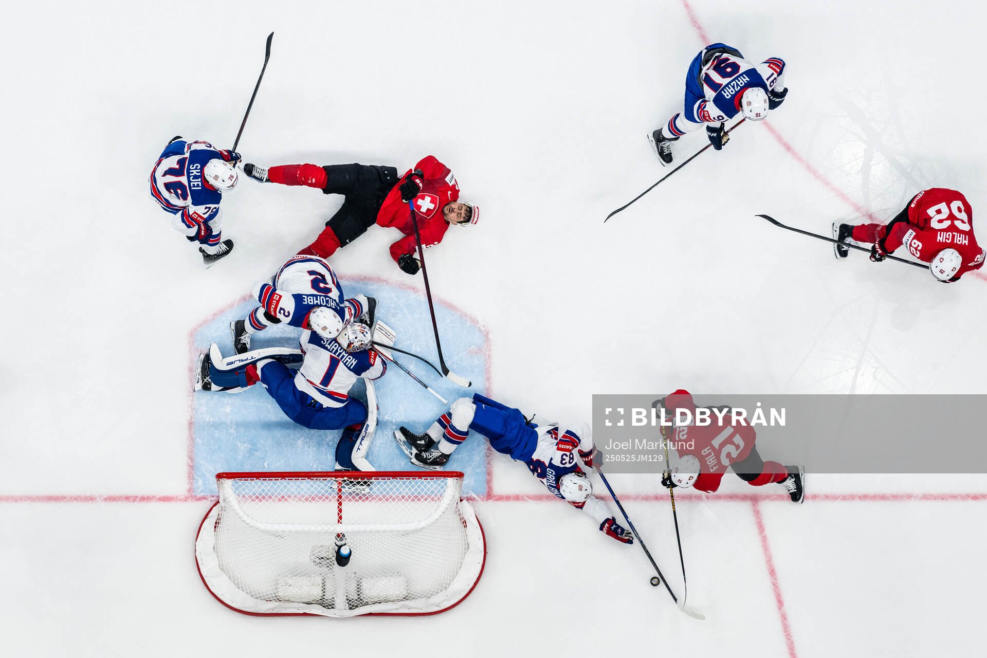 Nino Niederreiter, Kevin Fiala and Denis Malgin of