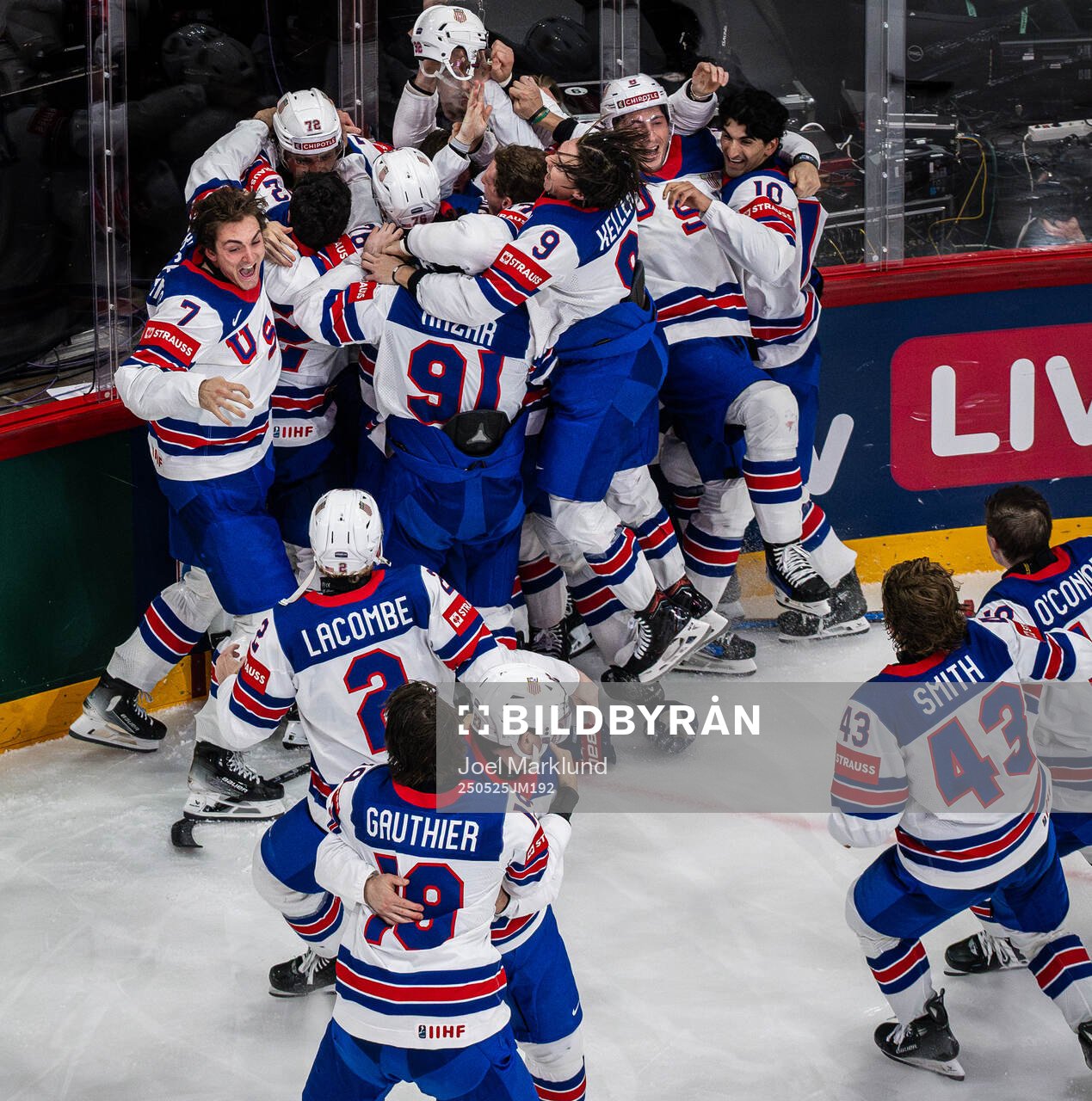 Tage Thompson of USA celebrates with his teammates