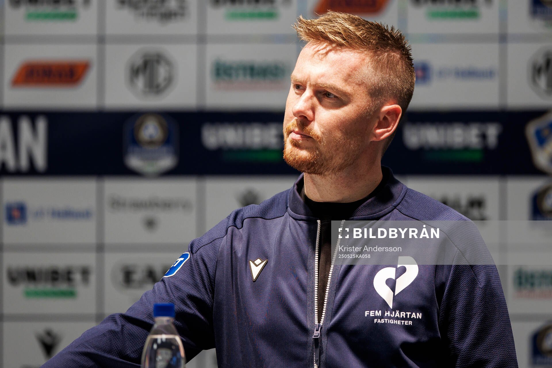 Halmstads tränare Johan Lindholm efter fotbollsmatchen i Allsvenskan mellan Halmstad och Elfsborg den 25 maj 2025 i Halmstad. 