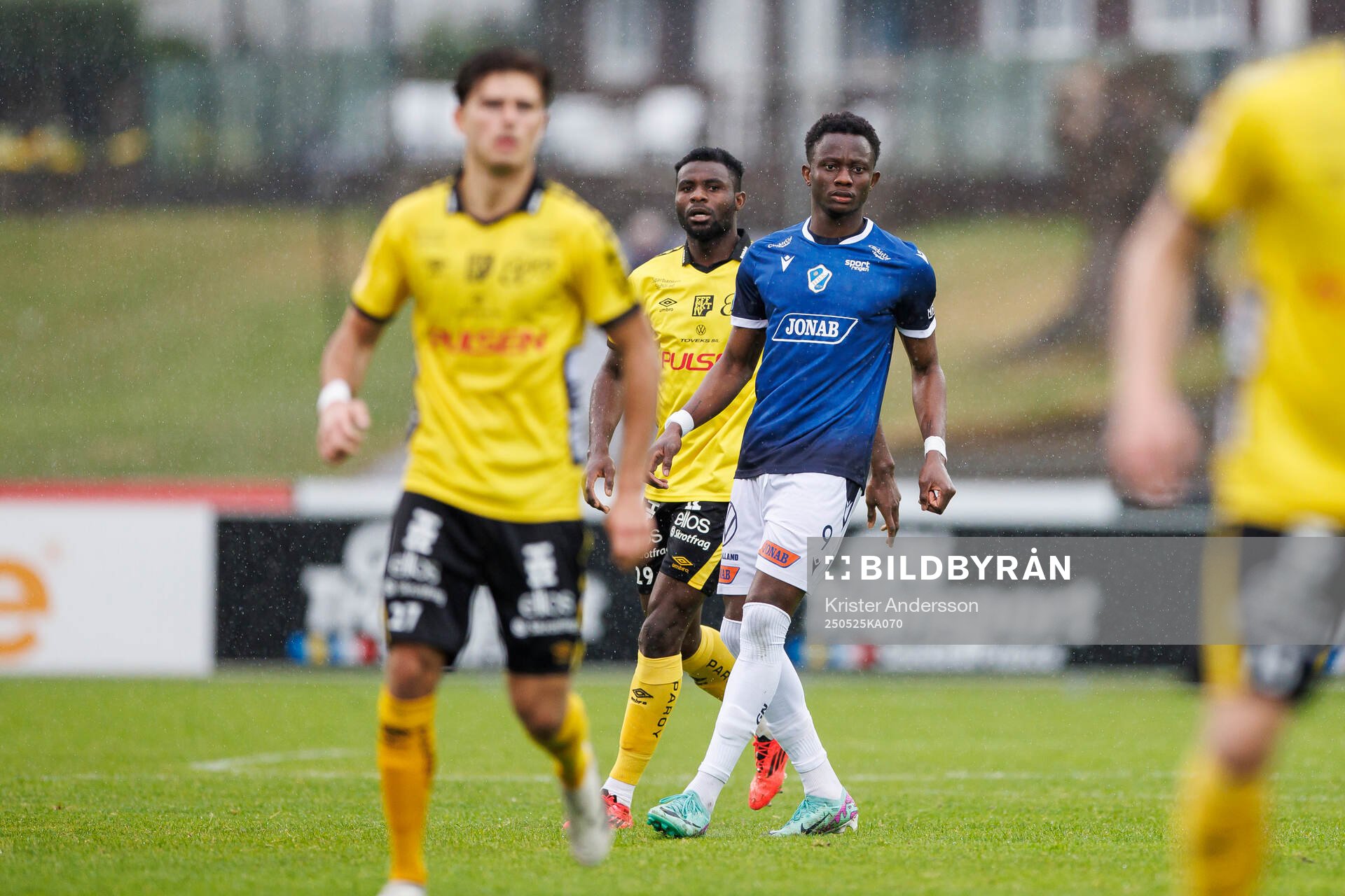 Halmstads Yannick Agnero under fotbollsmatchen i Allsvenskan mellan Halmstad och Elfsborg den 25 maj 2025 i Halmstad. 
