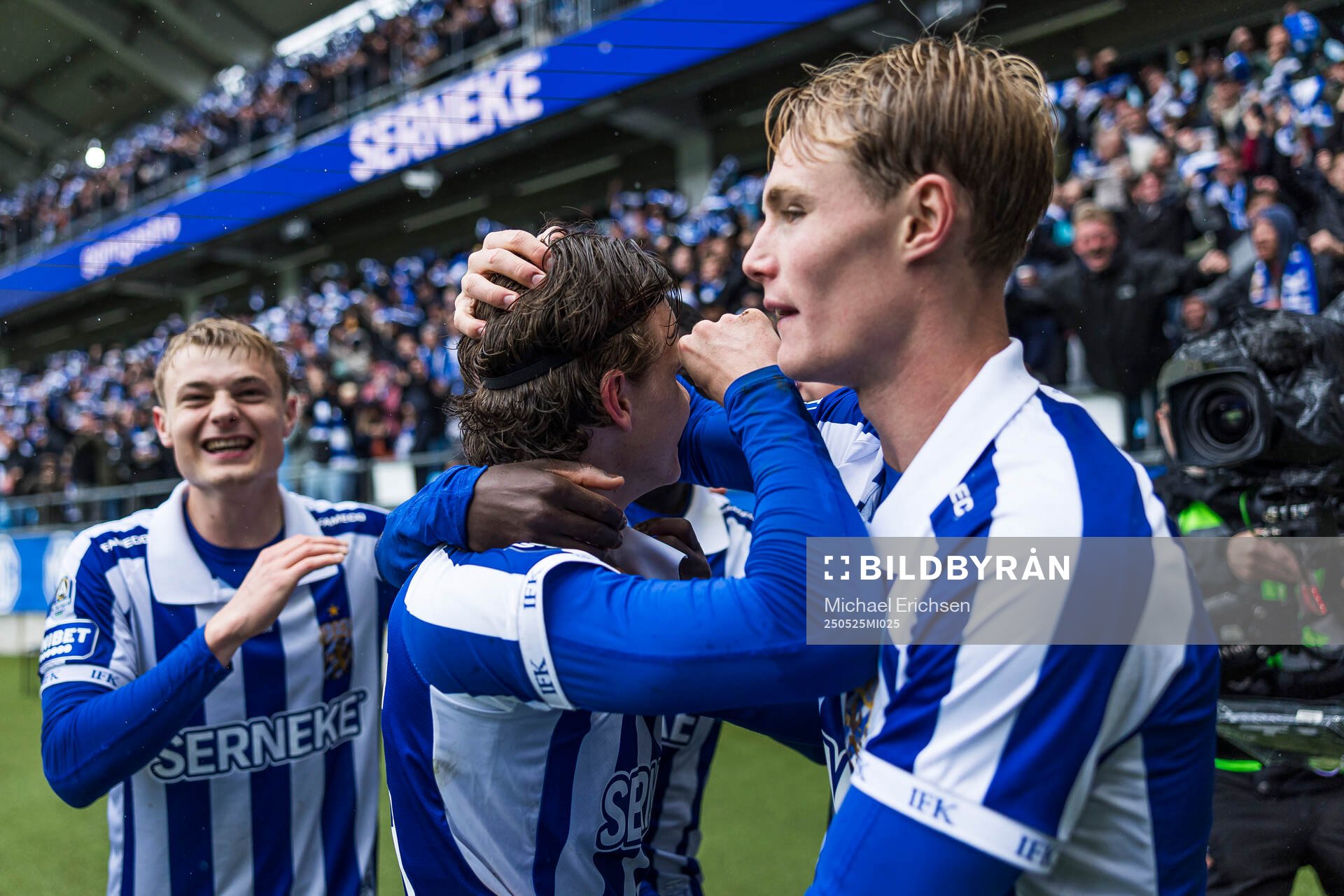 IFK Göteborgs Kolbeinn Thordarson jublar efter 1-0 under fotbollsmatchen i Allsvenskan mellan IFK Göteborg och Malmö FF den 25 maj 2025 i Göteborg.