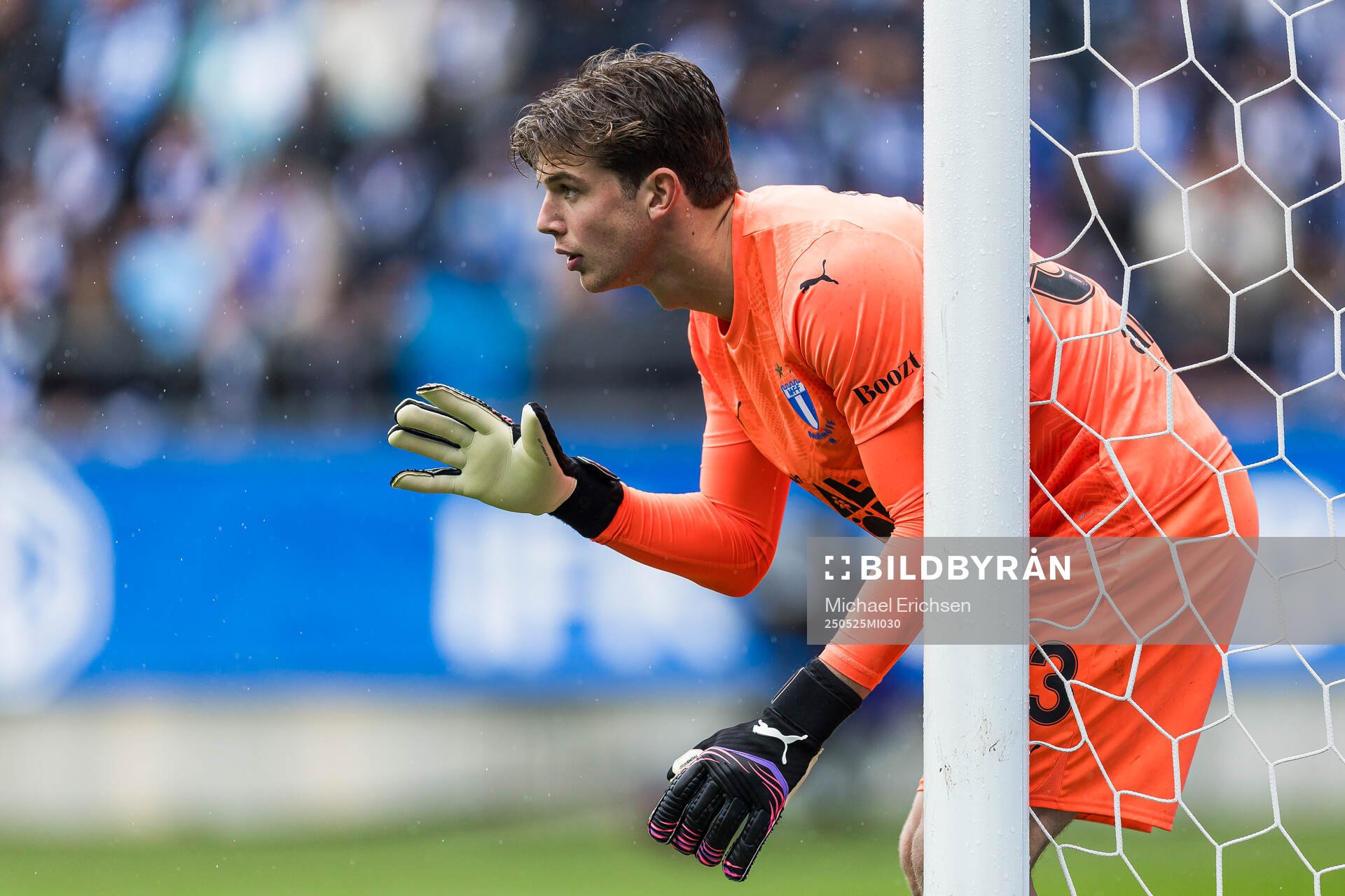 Malmö FFs målvakt Melker Ellborg under fotbollsmatchen i Allsvenskan mellan IFK Göteborg och Malmö FF den 25 maj 2025 i Göteborg. 