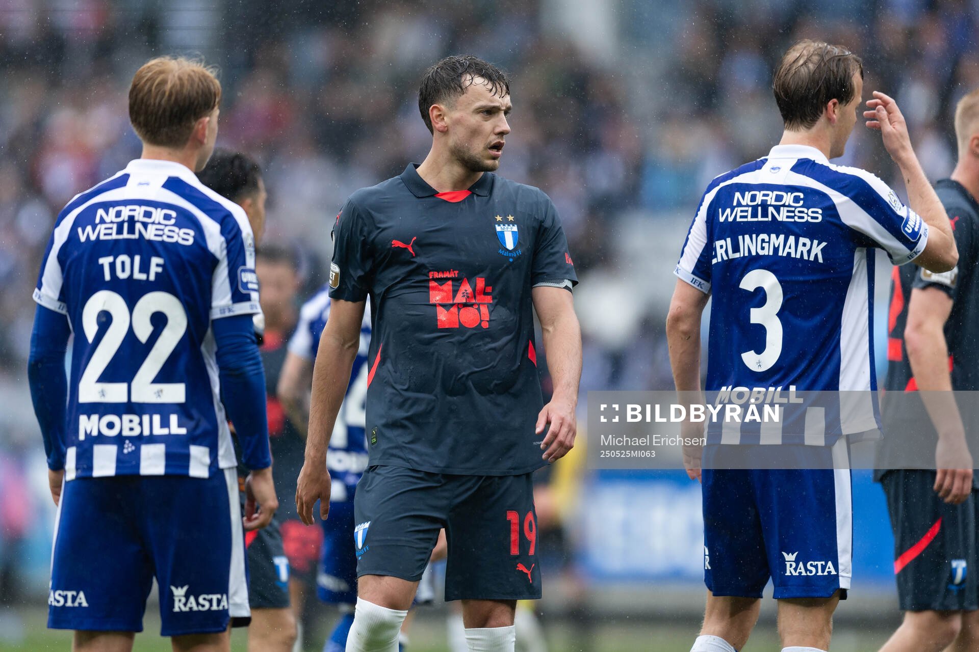 Malmö FFs Colin Rösler under fotbollsmatchen i Allsvenskan mellan IFK Göteborg och Malmö FF den 25 maj 2025 i Göteborg. 