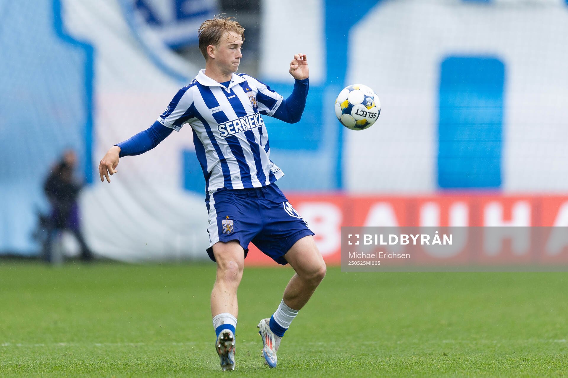 IFK Göteborgs Noah Tolf under fotbollsmatchen i Allsvenskan mellan IFK Göteborg och Malmö FF den 25 maj 2025 i Göteborg. 
