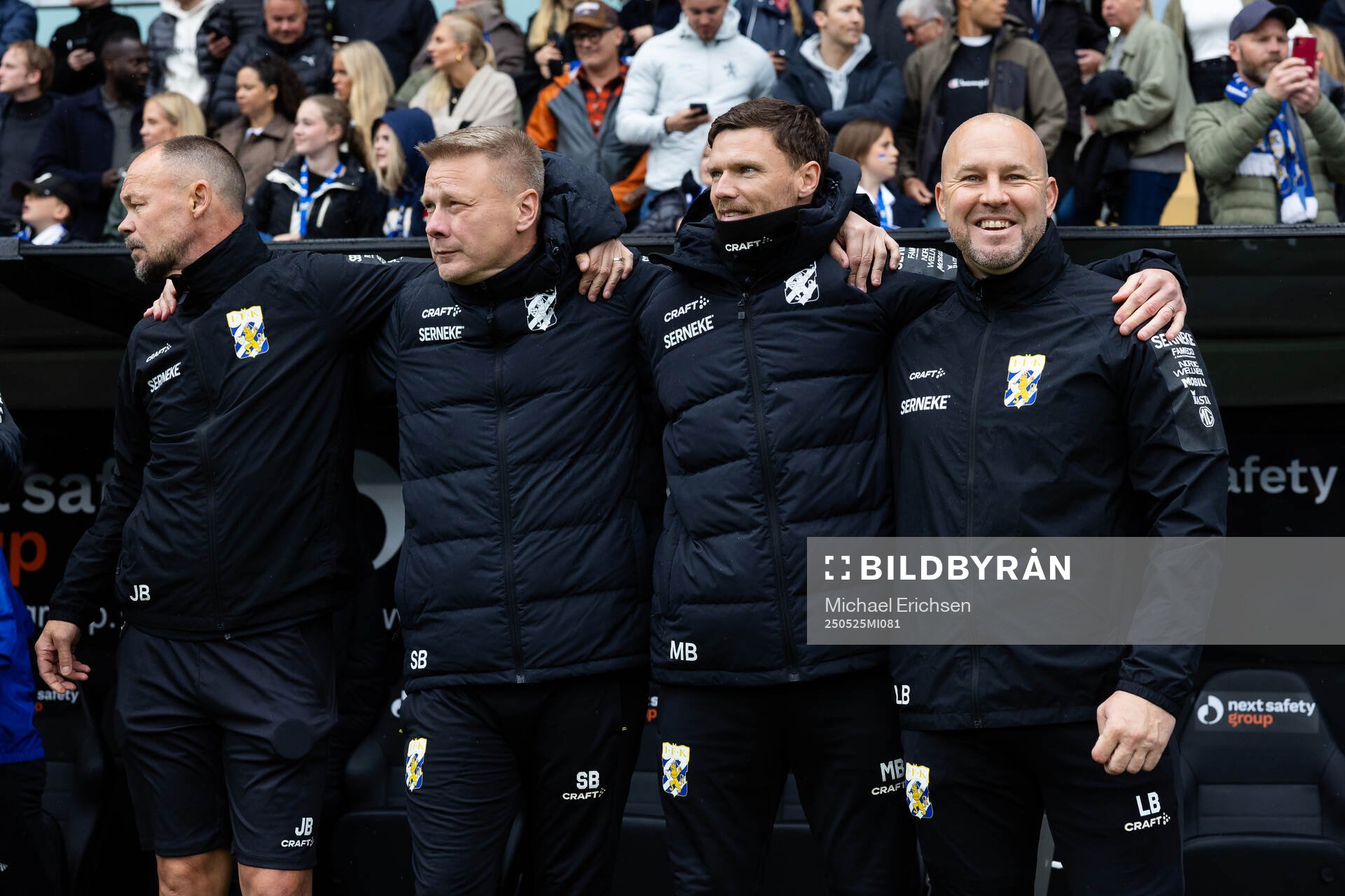 IFK Göteborgs assisterande tränare Joachim Björklund, tränare Stefan Billborn, assisterande tränare Marcus Berg och målvaktstränare Lee Baxter inför fotbollsmatchen i Allsvenskan mellan IFK Göteborg och Malmö FF den 25 maj 2025 i Göteborg.