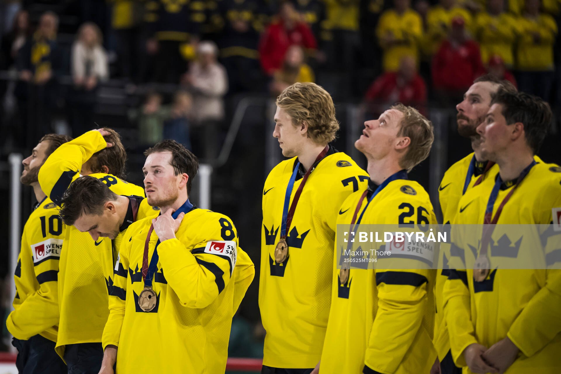 Jesper Frödén of Sweden with his bronze medal