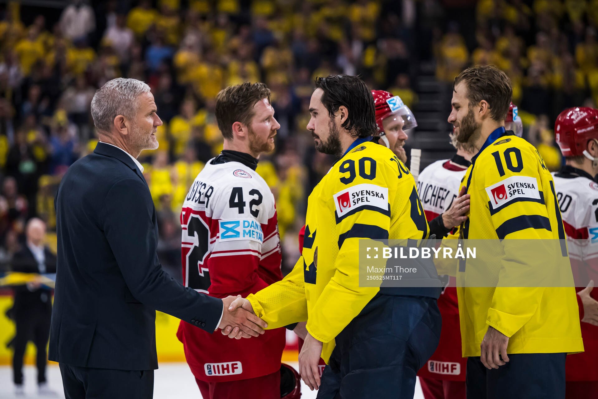 Head coach Mikael Gath and Phillip Bruggisser of Denmark
