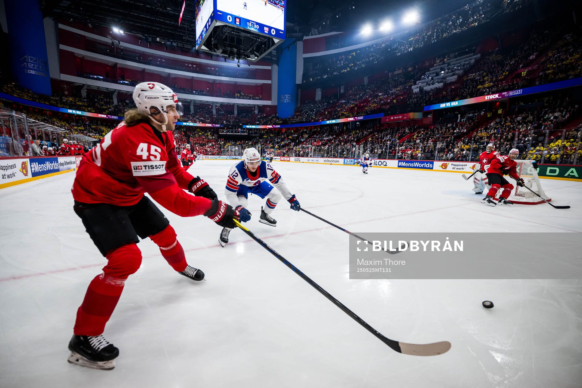 Michael Fora of Switzerland and Shane Pinto of USA
