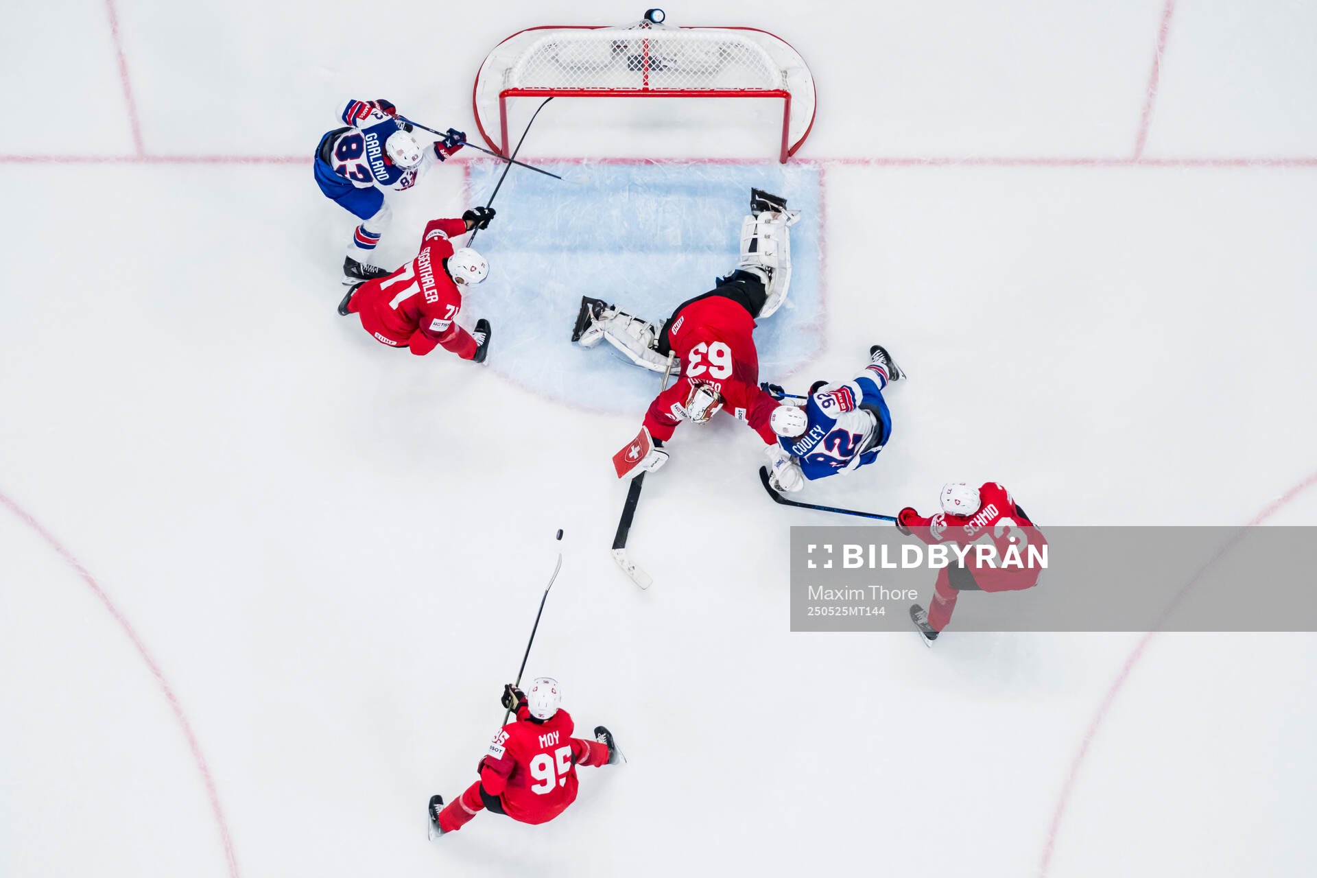 Goaltender Leonardo Genoni of Switzerland against Conor
