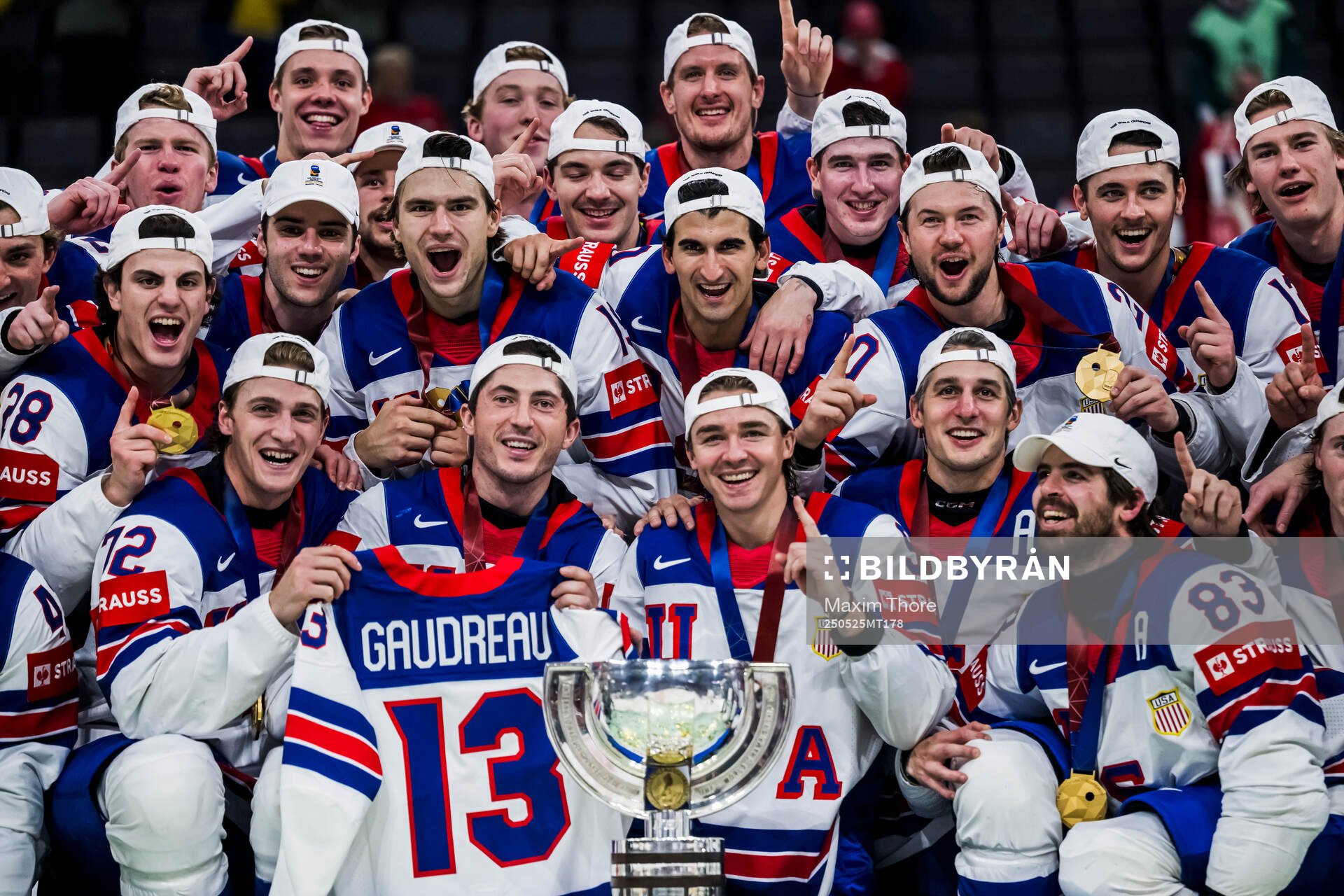 The players of USA celebrate with the jeresy of Johnny