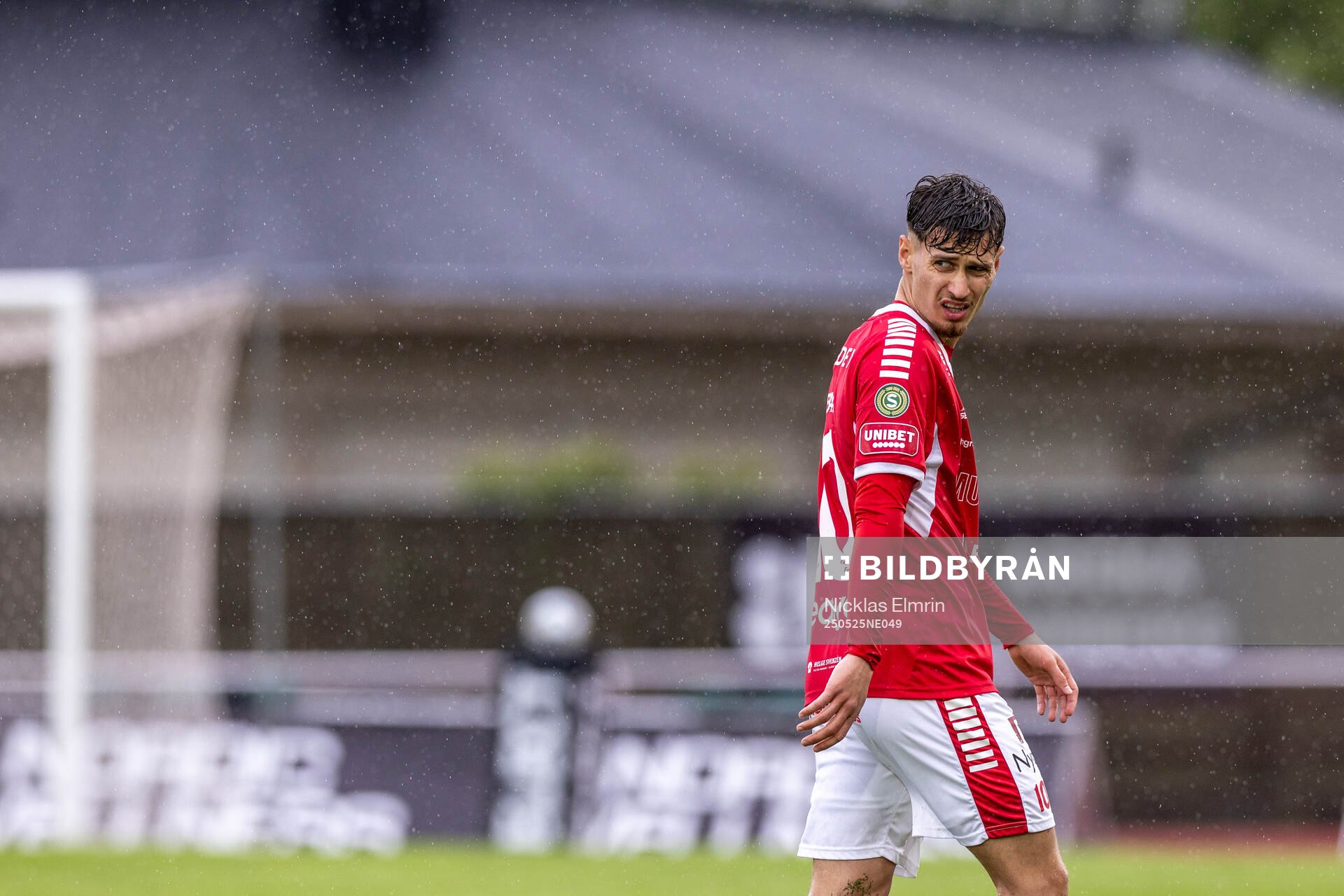 Kalmars Camil Jebara under fotbollsmatchen i Superettan mellan Varberg och Kalmar den 25 maj 2025 i Varberg. 