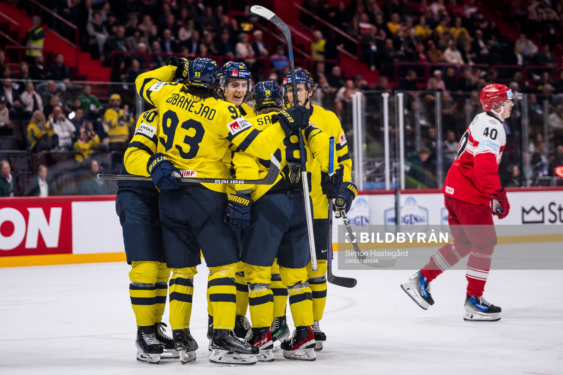 Marcus Johansson, Mika Zibanejad, Leo Carlsson and Rasmus