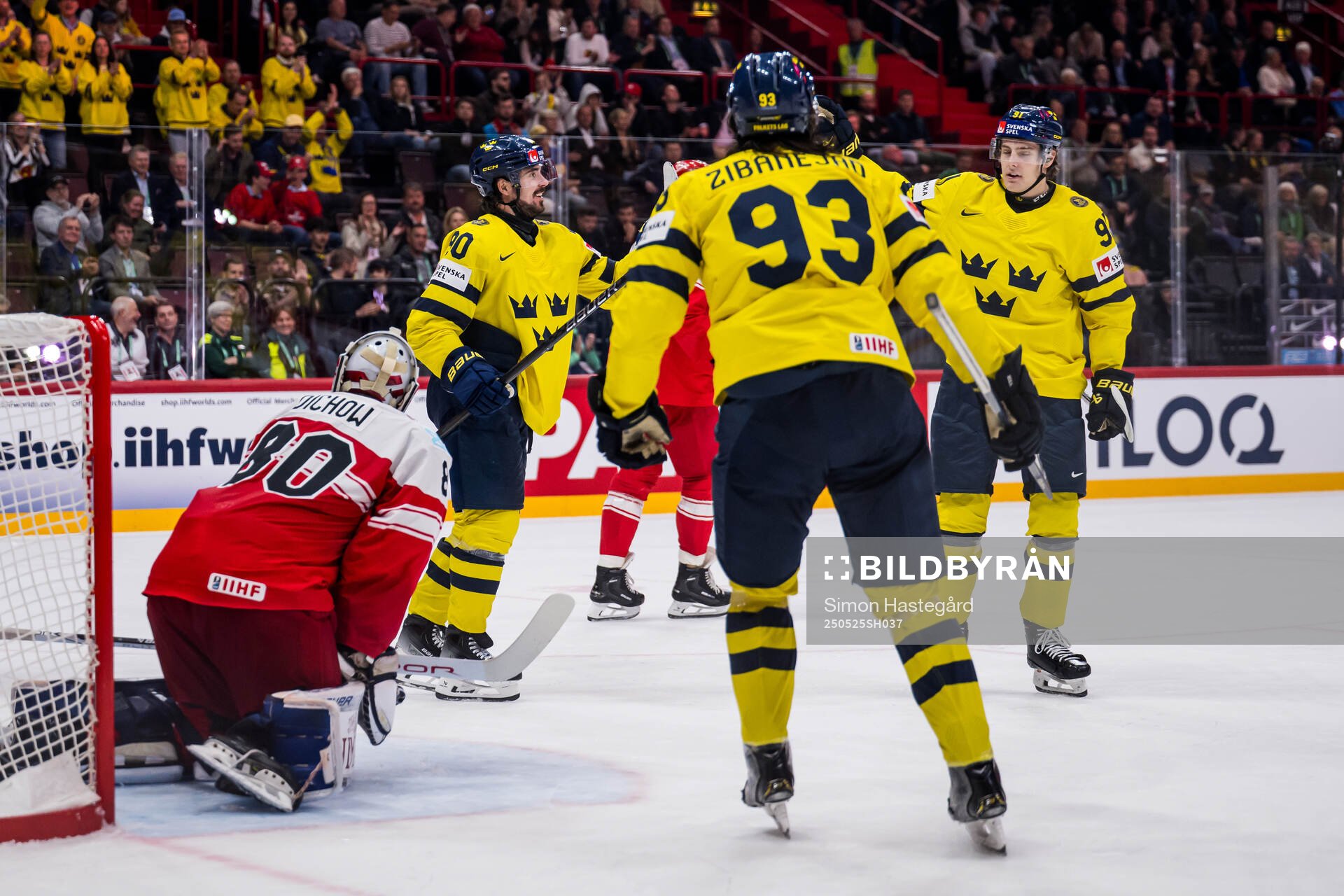 Marcus Johansson, Mika Zibanejad and Leo Carlsson of Sweden