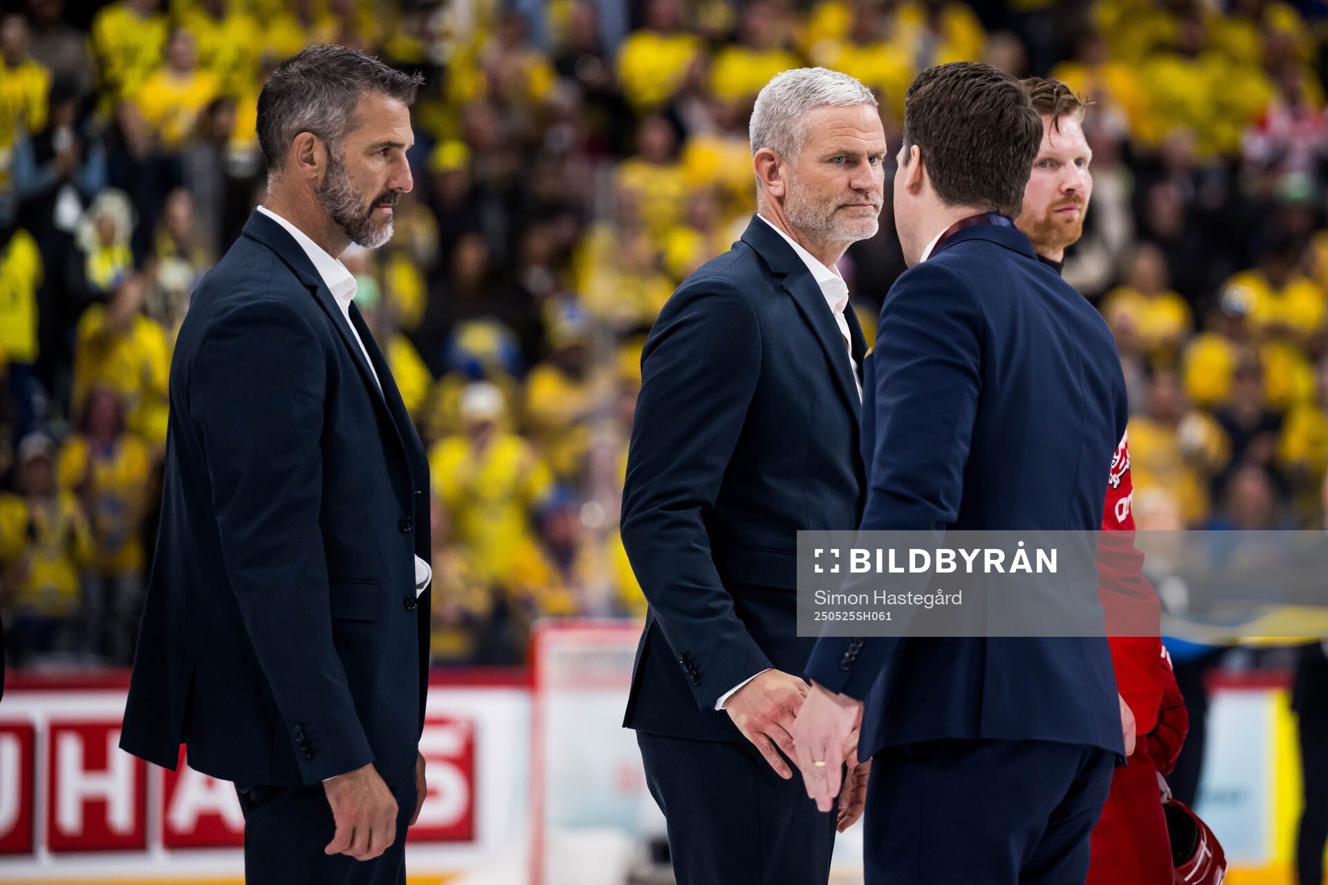 Head coach Mikael Gath of Denmark and Head coach Sam Hallam