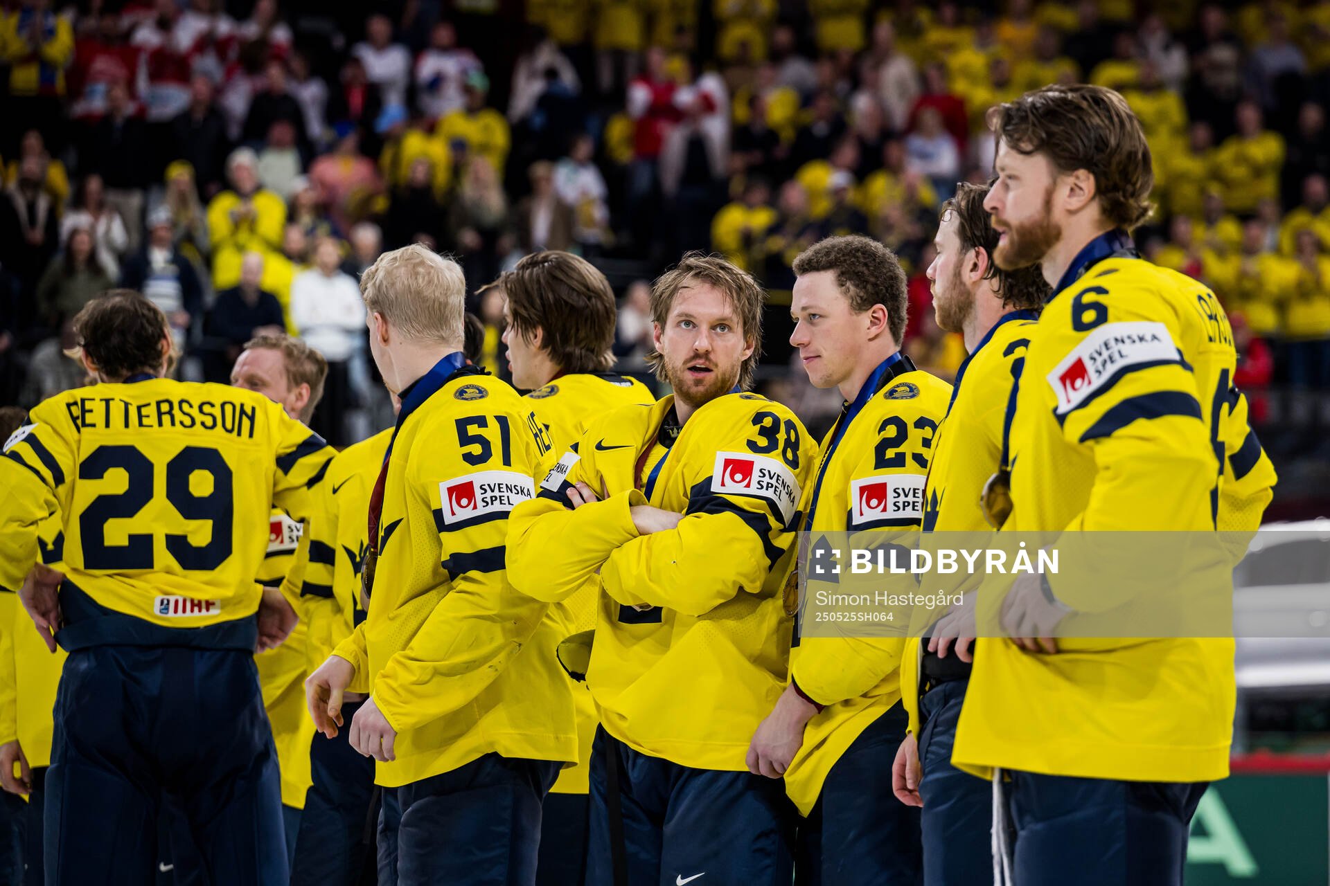 Rasmus Sandin and Lucas Raymond of Sweden with their bronze