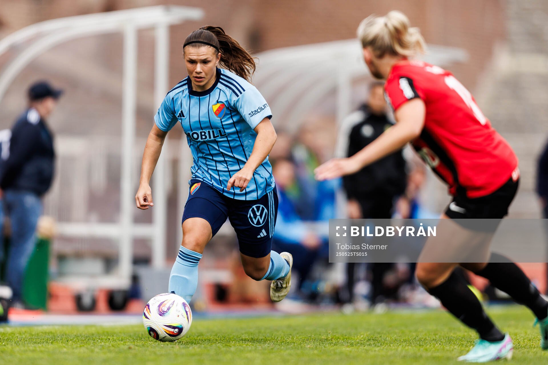 Djurgårdens Alexsandra Lobanova under fotbollsmatchen i Damallsvenskan mellan Djurgården och Brommapojkarna den 25 maj 2025 i Stockholm.