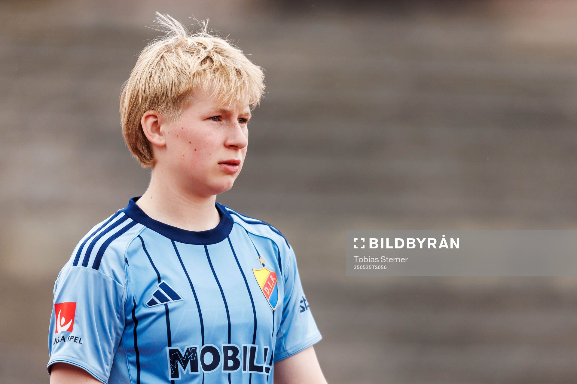 Djurgårdens Olivia Ulenius under fotbollsmatchen i Damallsvenskan mellan Djurgården och Brommapojkarna den 25 maj 2025 i Stockholm.