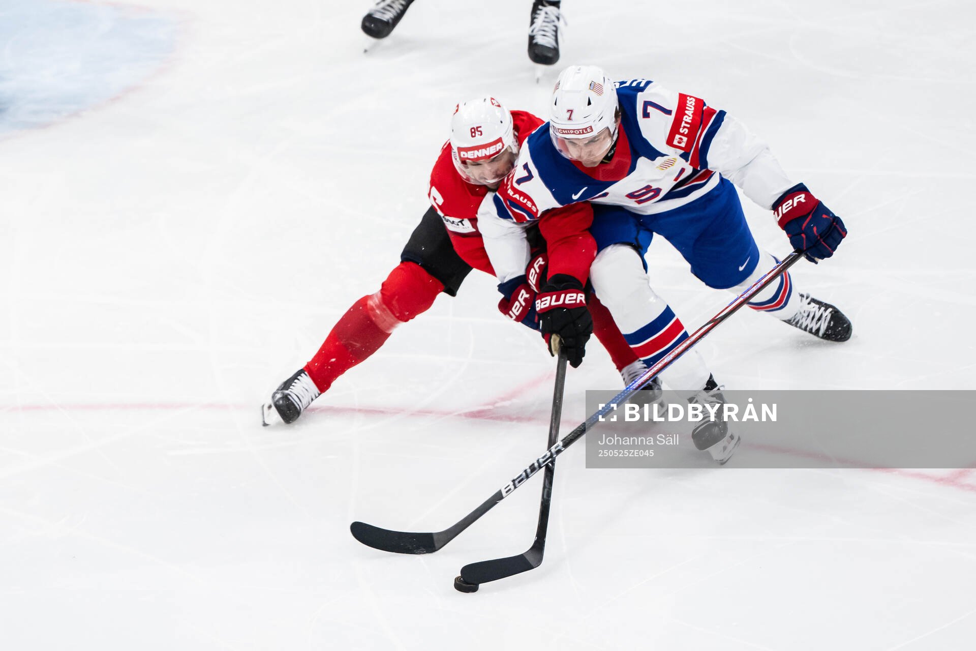 Sven Andrighetto of Switzerland and Michael Kesselring of
